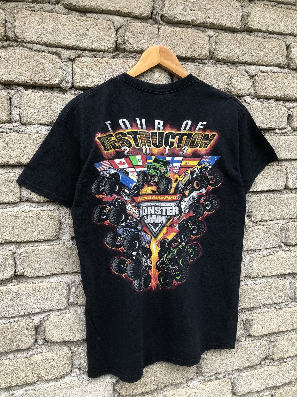 NASCAR × Vintage Vintage Y2K Tour Of Distruction Monster Jam Tshirt Size US M / EU 48-50 / 2 - 3 Thumbnail