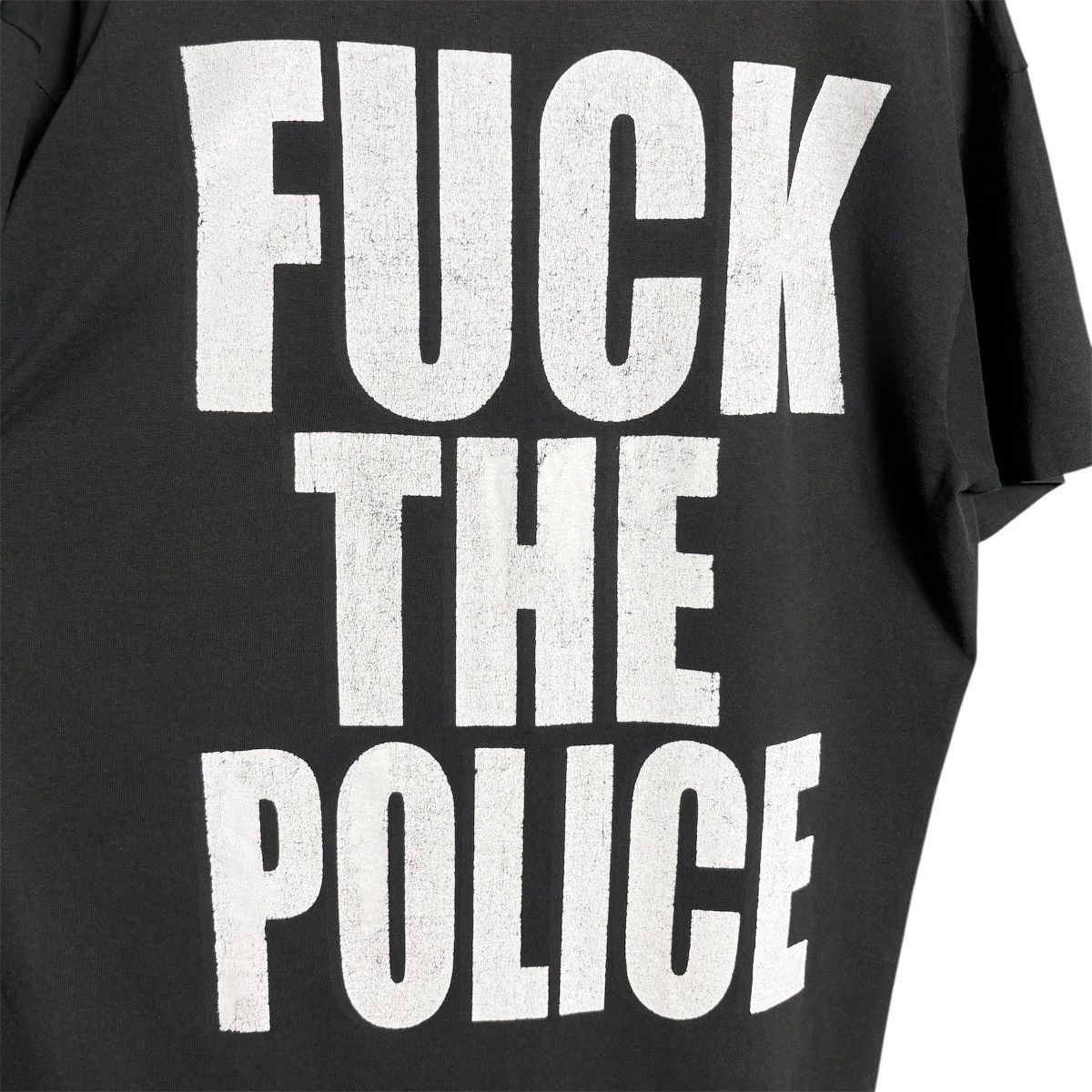 Vintage Rare Vintage 90s Fuck The Police USA Graphic T-Shirt Size US XL / EU 56 / 4 - 3 Thumbnail