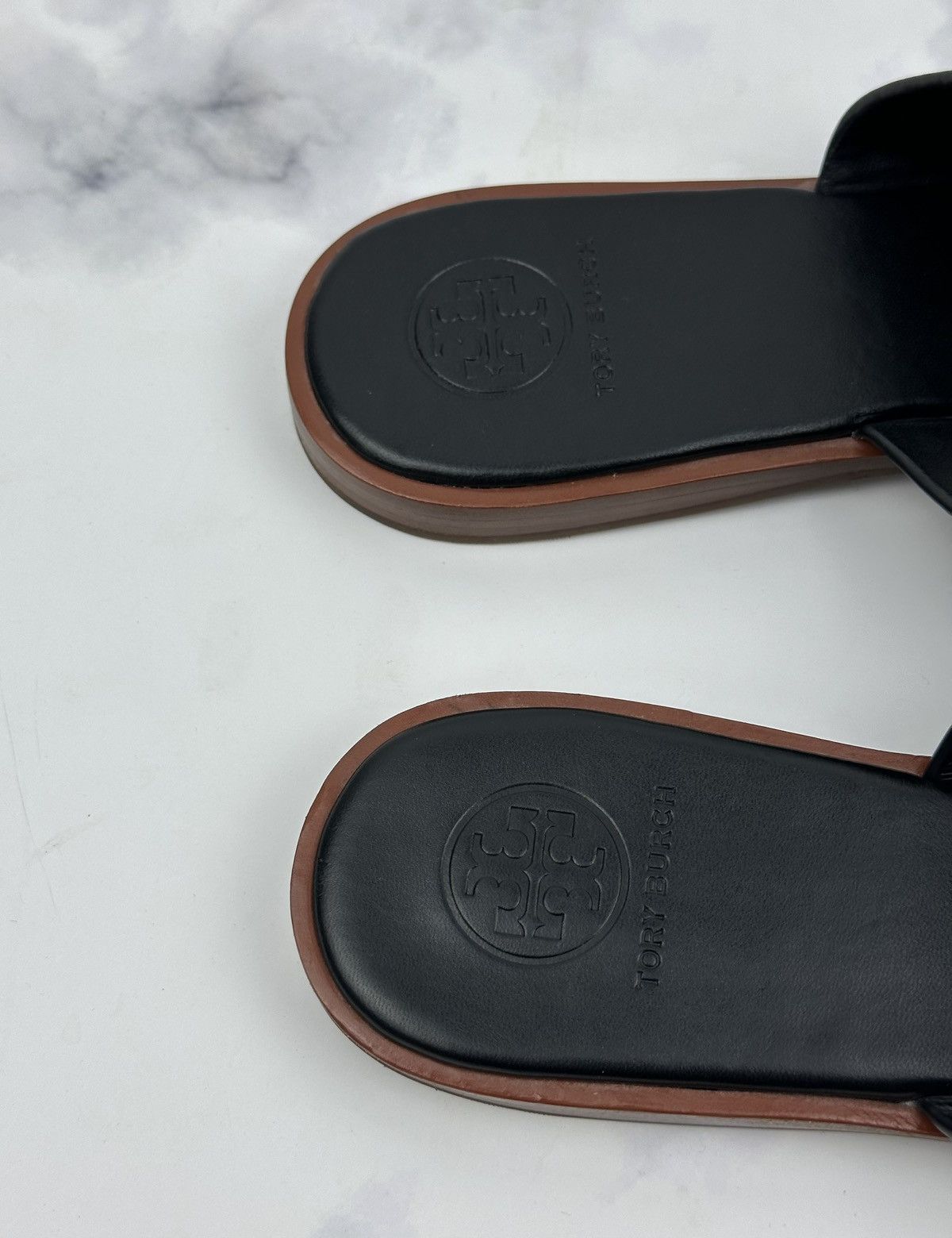 Tory Burch Tory Burch Jamie Black Leather Thong Sandals Logo Flip Flops Size US 7.5 / IT 37.5 - 4 Thumbnail