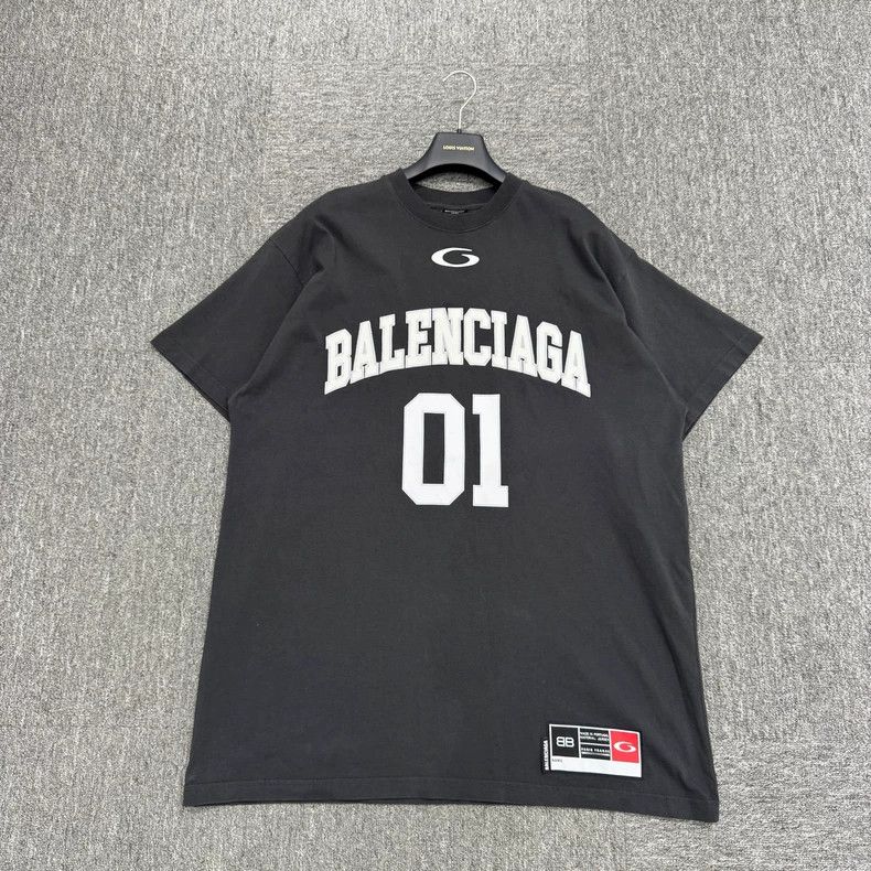 Balenciaga Balenciaga 25ss Embroidered Short Sleeve-yf Size US M / EU 48-50 / 2 - 1 Thumbnail