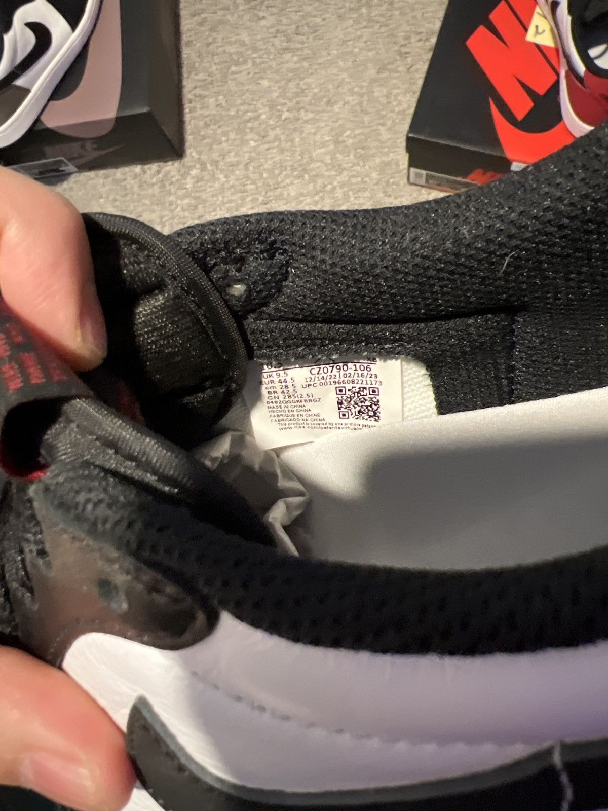 Jordan Brand Jordan 1 low black toe Size US 10.5 / EU 43-44 - 6 Thumbnail