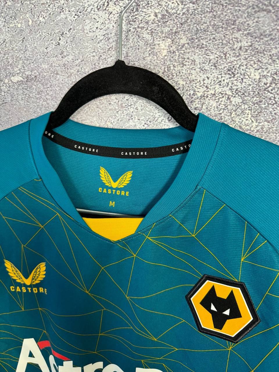 Castore × Vintage Vintage Wolverhampton 2022/23 Castore Soccer Jersey Size US M / EU 48-50 / 2 - 9 Thumbnail