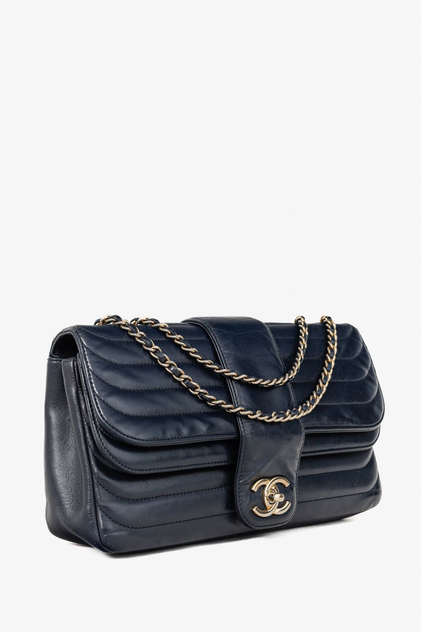 Chanel Chanel Vintage Mademoiselle Horizontal-Quilt Flap Bag Size ONE SIZE - 2 Thumbnail