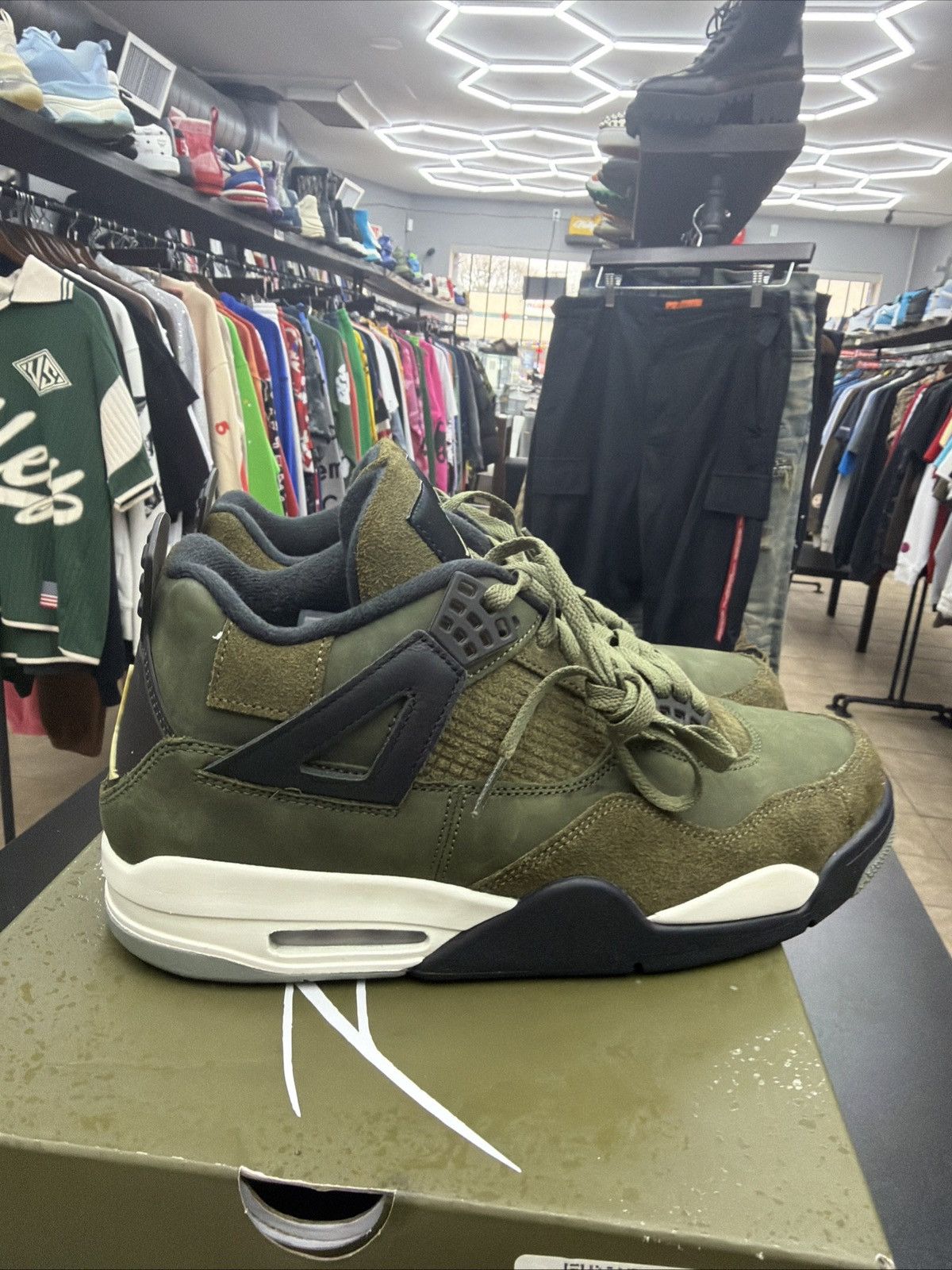 Jordan Brand Air Jordan 4 Craft ‘Olive’ Men’s Size 12 Pre-owned Sneakers Size US 12 / EU 45 - 8 Thumbnail