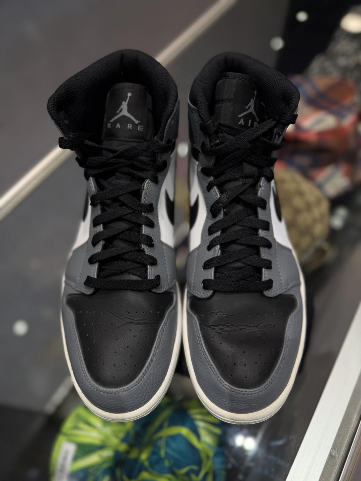 Nike Nike Air Jordan 1 Retro High Mens Rare Air Cool Grey 13 2016 Size US 13 / EU 46 - 11 Thumbnail