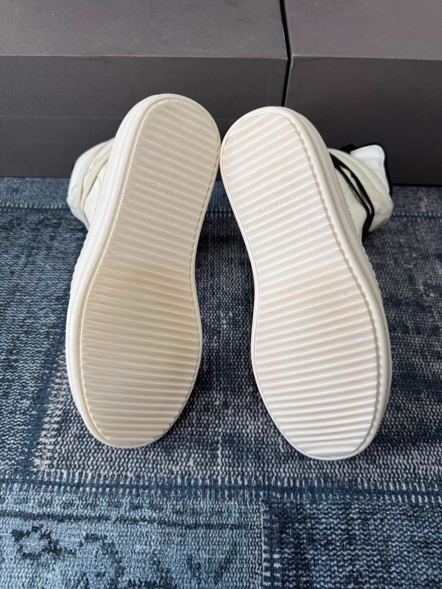 Rick Owens Rick Owens Mainline Reverse Triangle Sneakers Size US 9 / IT 39 - 5 Thumbnail