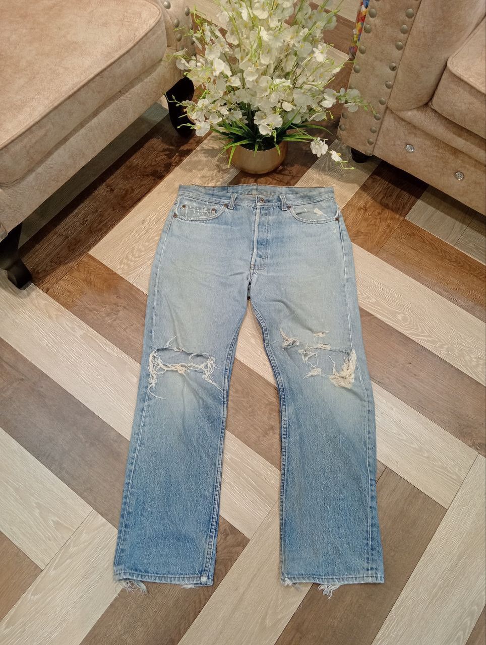 Levi's Vintage Clothing LEVI'S VINTAGE 501 DISTRESSED JEANS - SIZE 36 BLUE Size US 36 / EU 52 - 1 Thumbnail