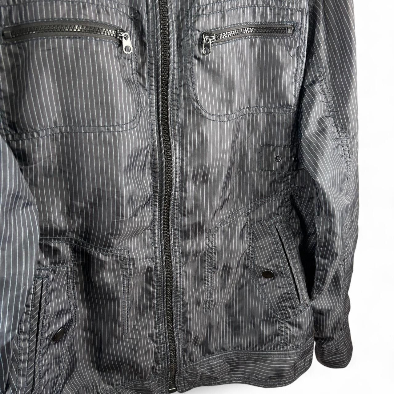 Heritage1981 Early 2000s Black Pinstripe Zip Up Lightweight Nylon Jacket Size US L / EU 52-54 / 3 - 3 Thumbnail