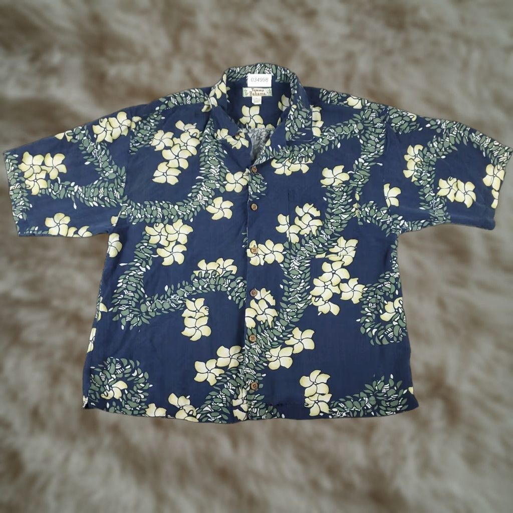 Tommy Bahama Tommy Bahama Shirt Mens XL Blue Aloha Camp Hawaiian Button Up Short Sleeve Size US XL / EU 56 / 4 - 1 Thumbnail