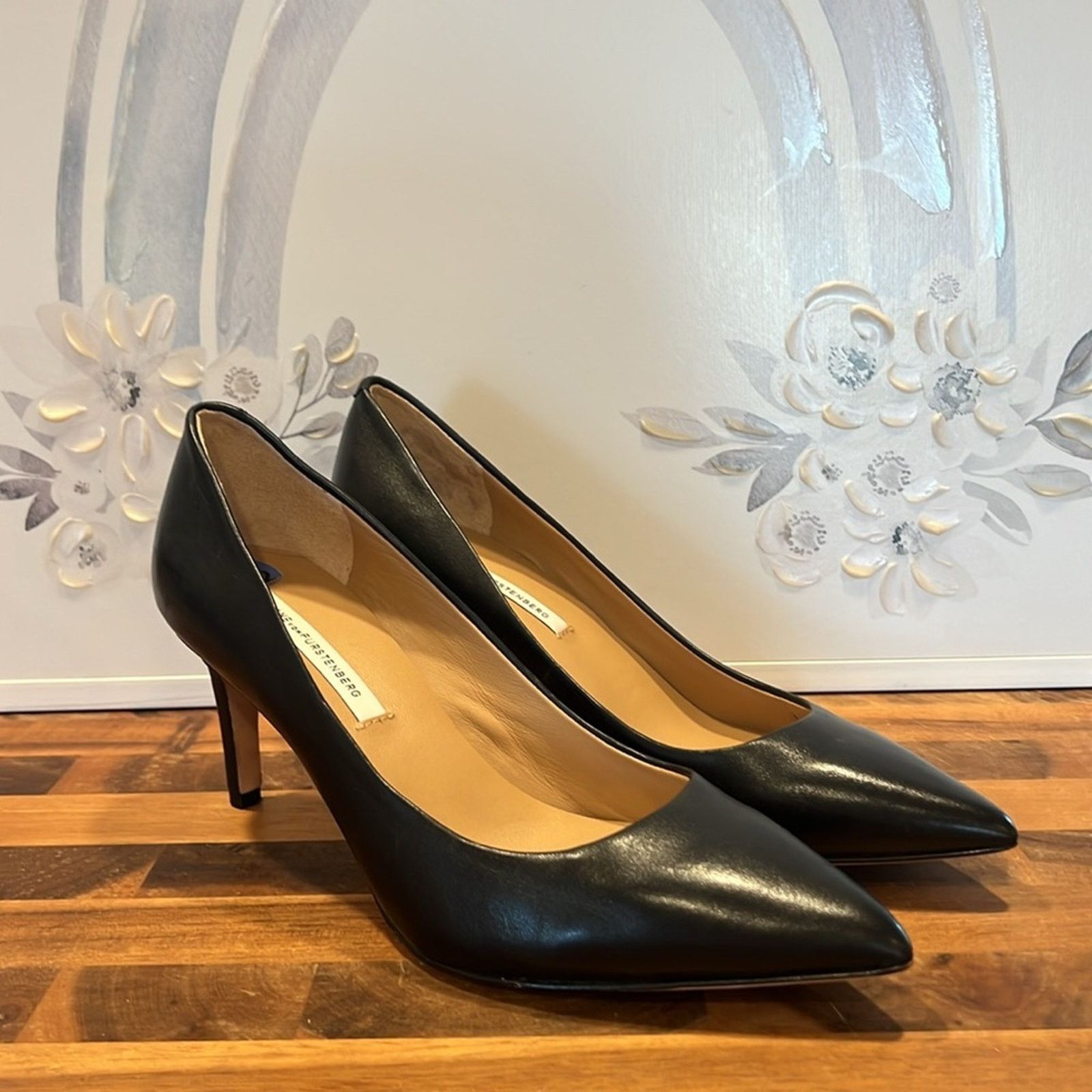 Diane von Furstenberg Diane Von Furstenberg The Olee Black Leather Heels Size US 7.5 / IT 37.5 - 2 Thumbnail