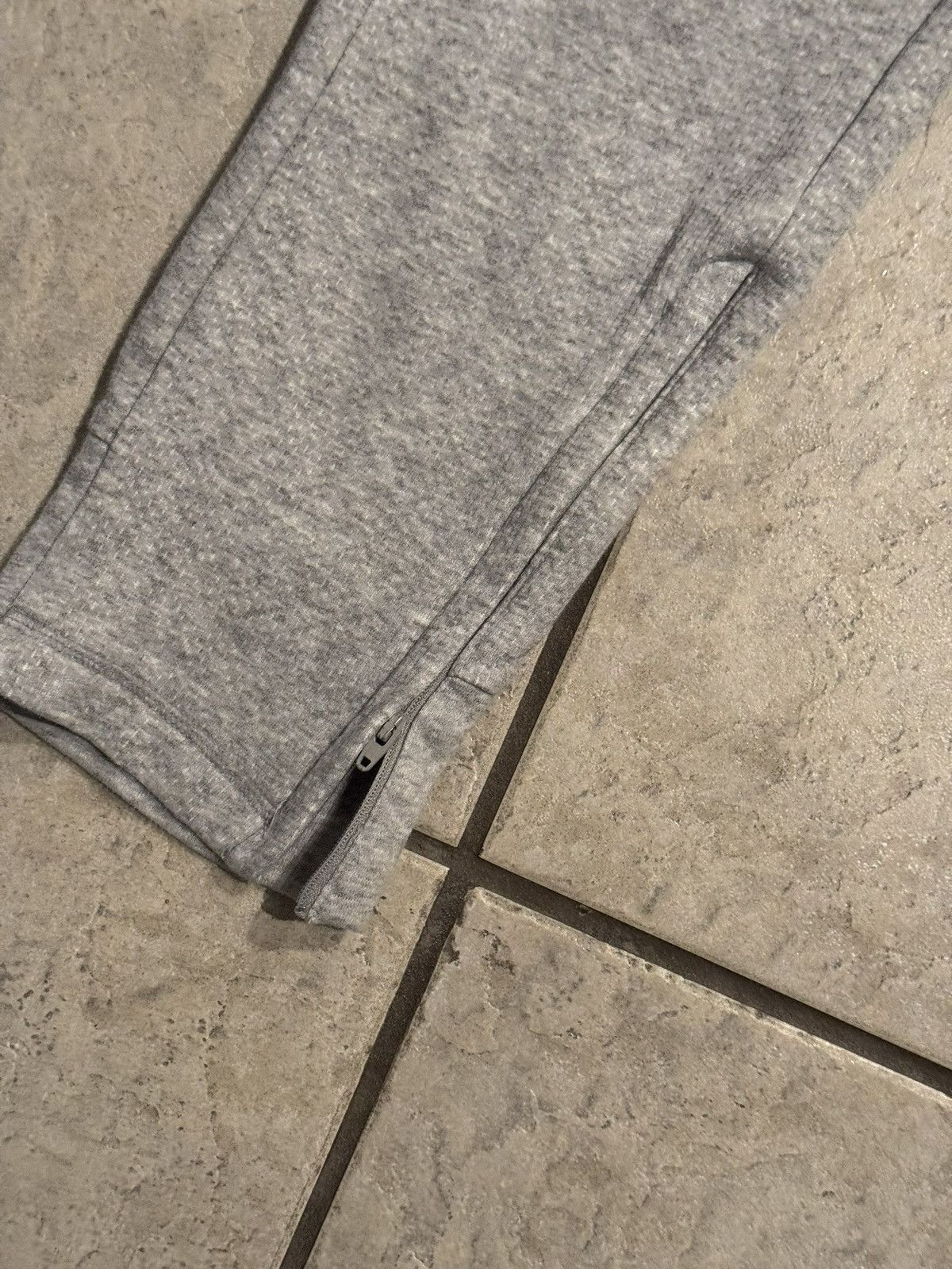 Adidas Adidas Sweats with Zipper Bottoms Size US 31 - 3 Thumbnail
