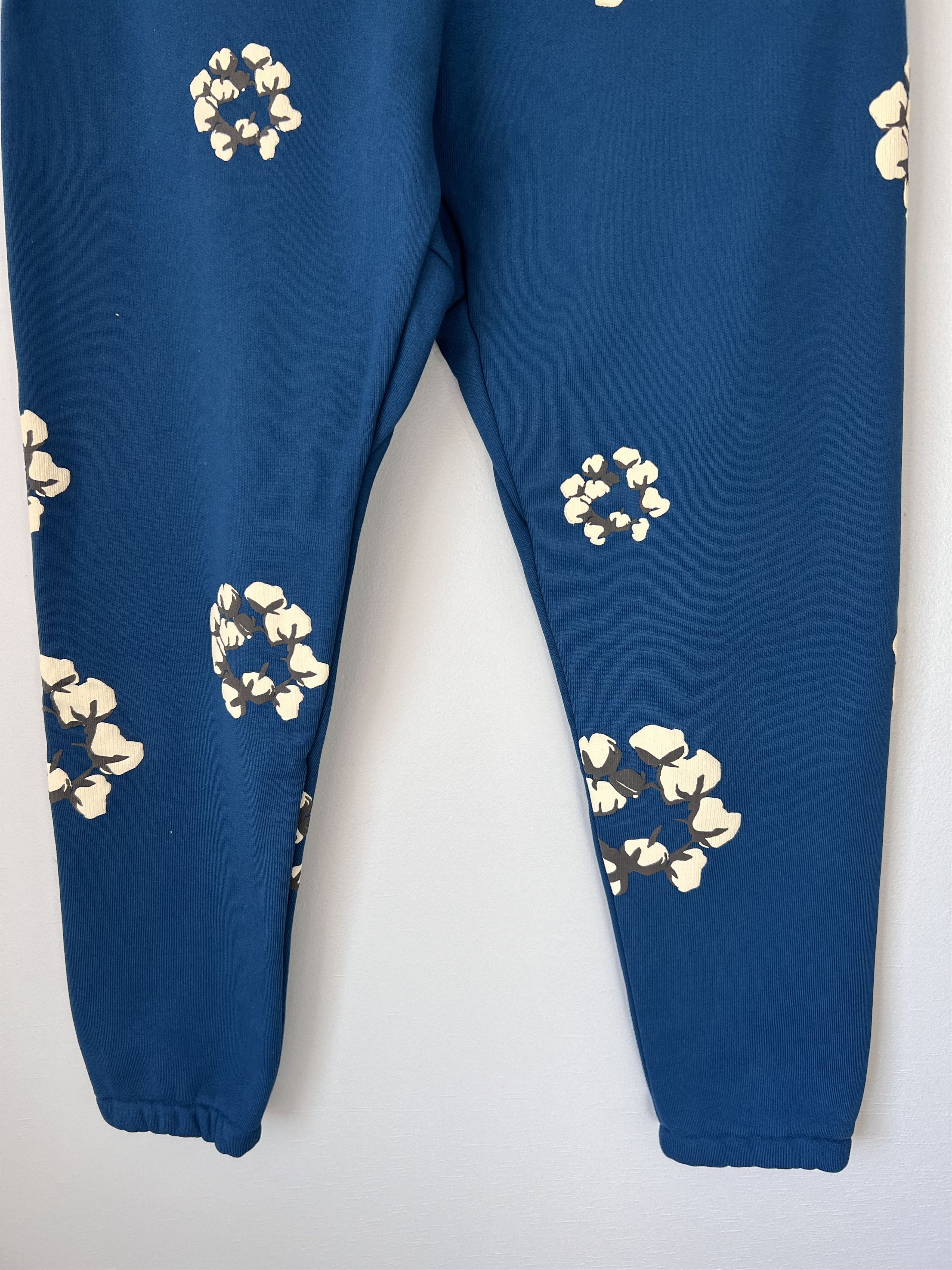 Cactus Plant Flea Market × DENIM TEARS CPFM Denim Tears Cotton Wreath Sweatsuit in Navy Blue Size US L / EU 52-54 / 3 - 9 Thumbnail