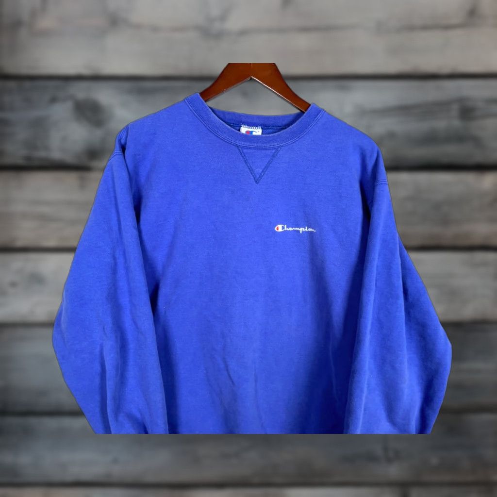 Champion VINTAGE Champion Crewneck Sweatshirt Adult XL Blue Script Embroidery 90s Mens Size US XL / EU 56 / 4 - 1 Thumbnail