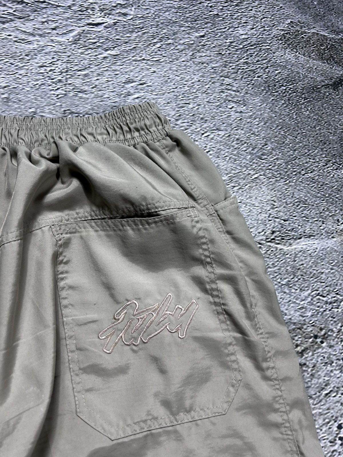 Fubu × Vintage 90s FuBu vintage beige parachute cargo pants Size US 32 / EU 48 - 2 Thumbnail