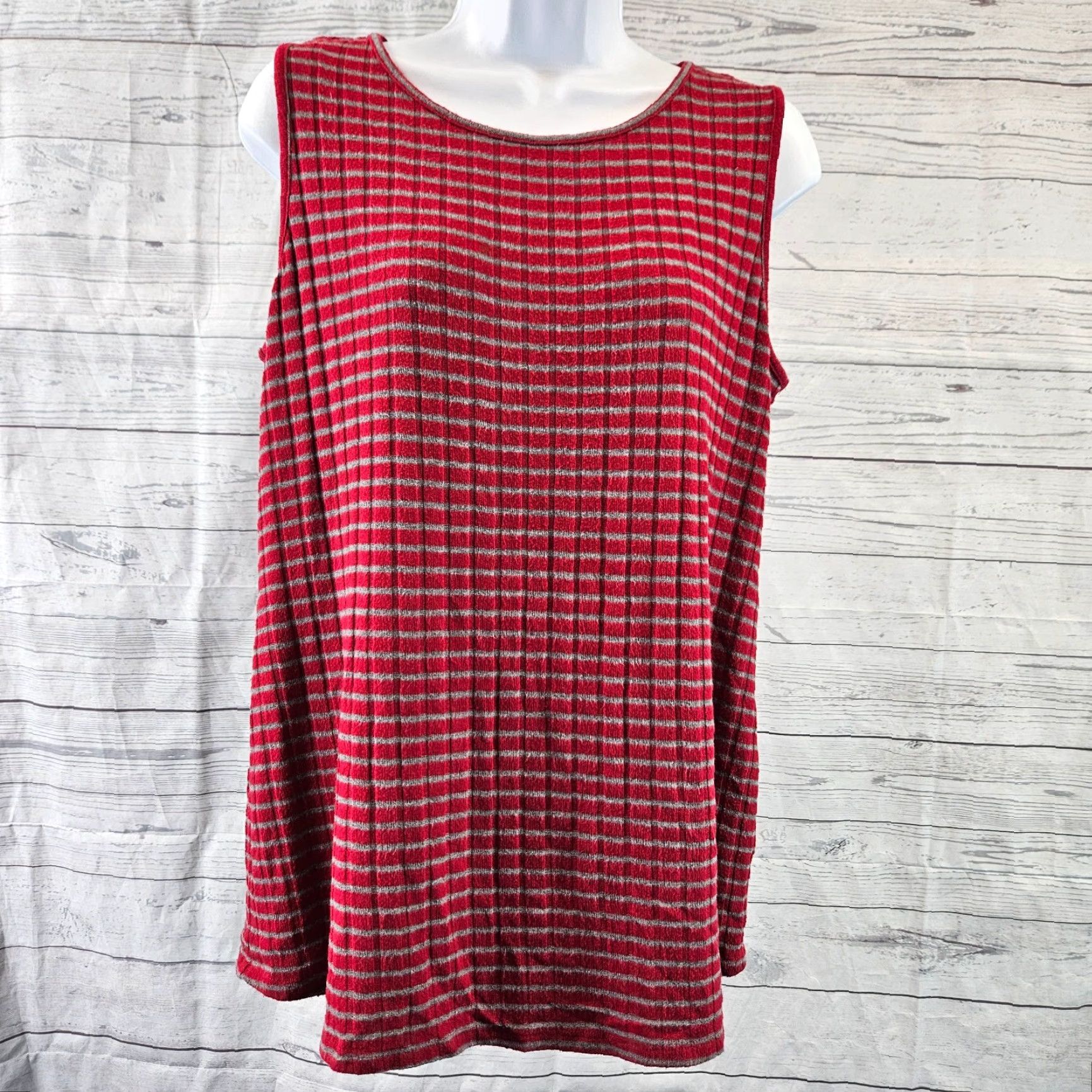 Vintage Chico's Zenergy Tank Top Womens Petite Medium Red Gray Stripe Rayon Blend Shirt Sleeveless Round Neck Size M / US 6-8 / IT 42-44 - 2 Thumbnail