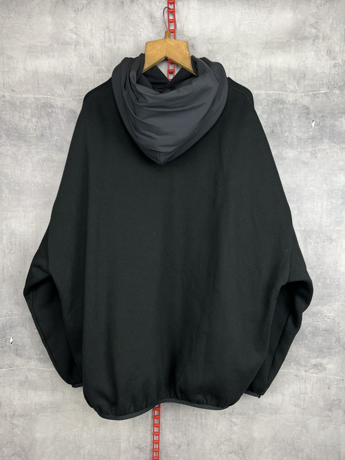 Fear of God fear of god essentials nylon fleece black hoodie size L Size US L / EU 52-54 / 3 - 7 Thumbnail