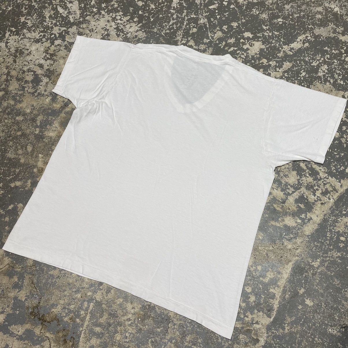 Vintage Vintage White V Neck Blank 80s Single Stitch Tshirt Size US XL / EU 56 / 4 - 8 Thumbnail