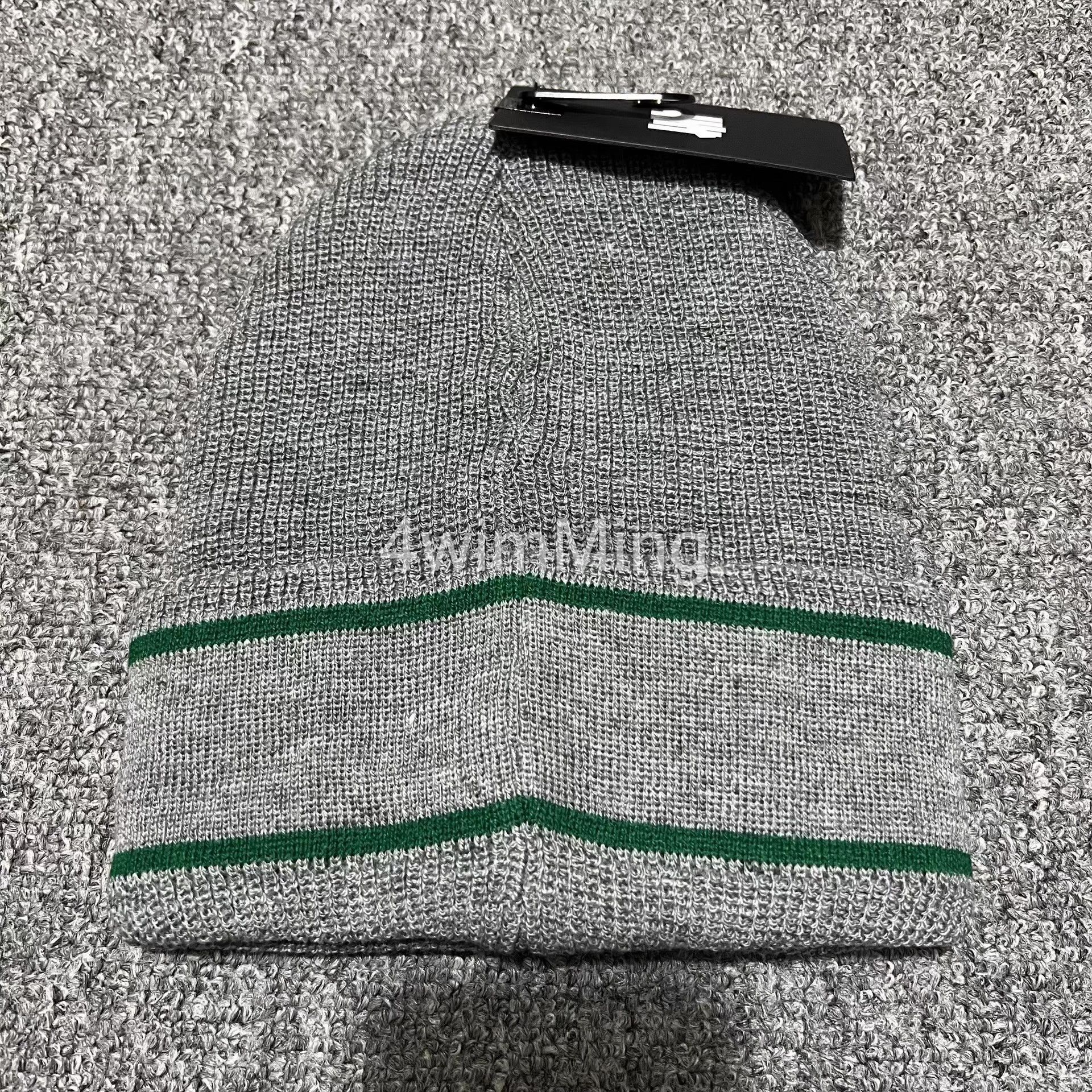 Undefeated UndefeatedEmbroideredKnittedBeanieThreecolors in stock Q7 Size ONE SIZE - 3 Thumbnail