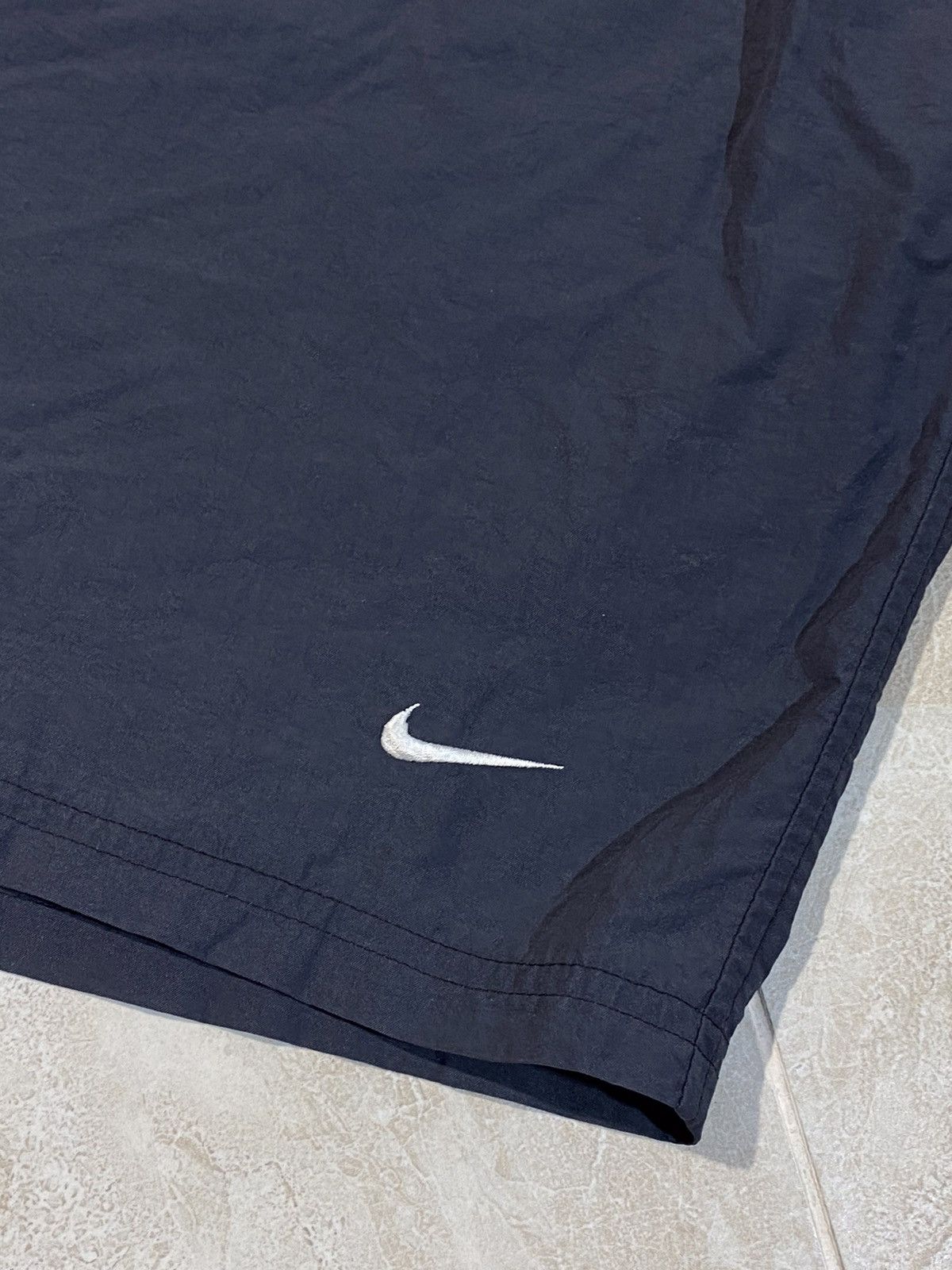 Nike 🔥 Y2K NIKE SWOOSH SWIM SHORTS NYLON SUMMER VIBES GREY Size US 32 / EU 48 - 3 Thumbnail