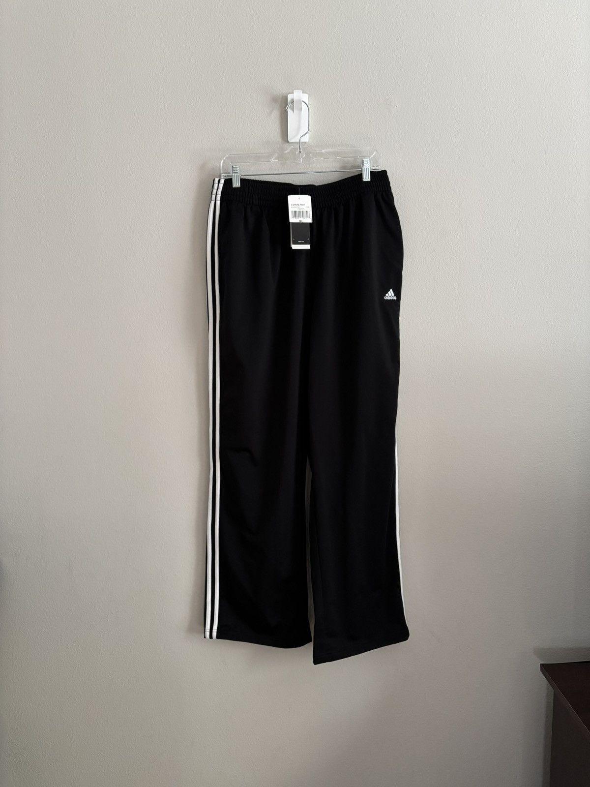 Adidas Vintage 2011 Adidas 3 Stripe Trackpants Size US 32 / EU 48 - 1 Thumbnail