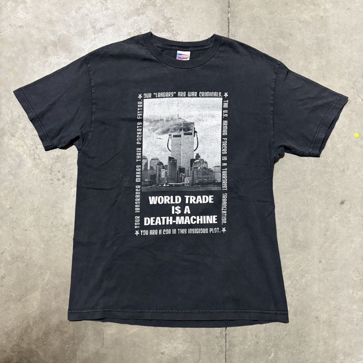 Band Tees RARE Vintage 2004 Leftöver Crack Fuck World Trade Band Tee L Size US L / EU 52-54 / 3 - 1 Thumbnail