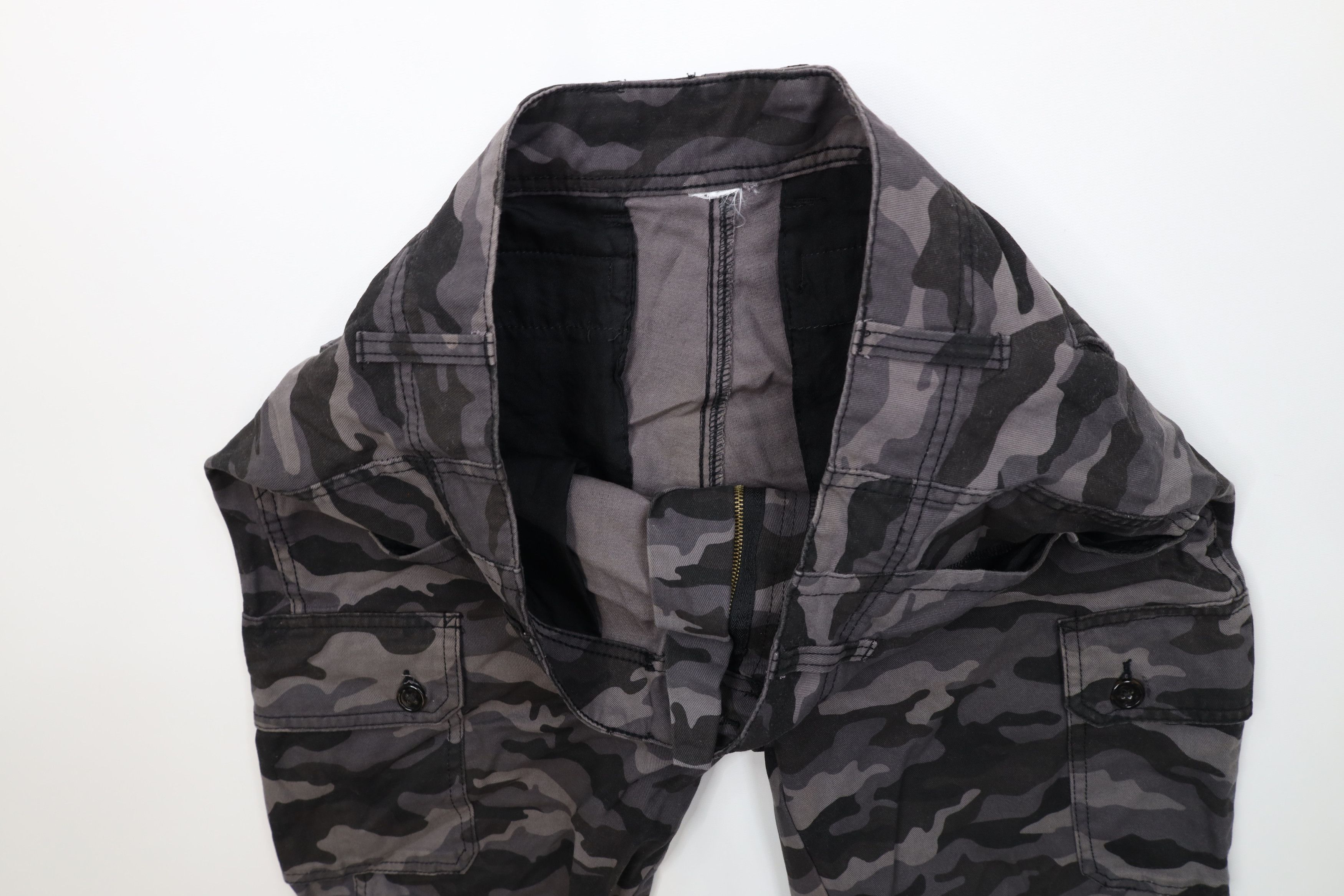 Vintage Vintage Y2K Streetwear Above Knee Cargo Shorts Cotton Size US 34 / EU 50 - 6 Thumbnail