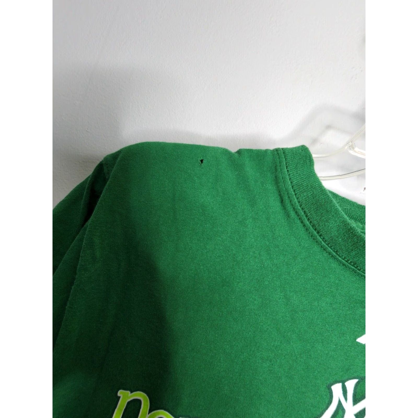 Vintage Mens M New York Yankees Green Shamrock St Patricks Day T Shirt Distressed Size US M / EU 48-50 / 2 - 3 Thumbnail