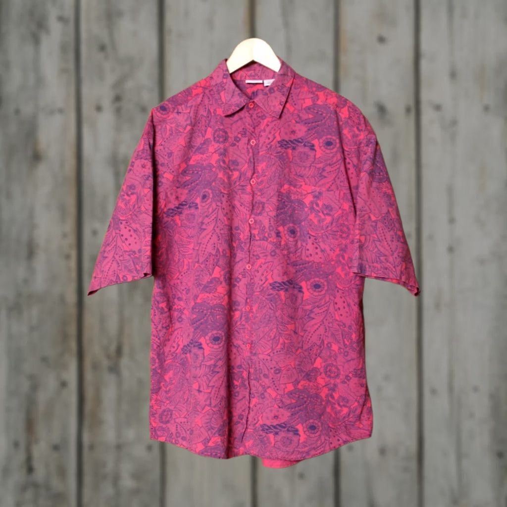Pinko VINTAGE NUOVO Pink & Purple Floral Print S/S Button Front Shirt L Mens Shirt SS Purple Pink Floral 90s NUOVO Vintage Size US L / EU 52-54 / 3 - 1 Thumbnail
