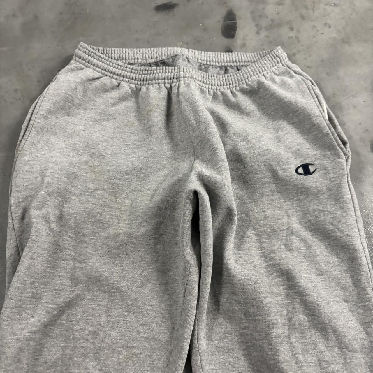 Champion Crazy Vintage Y2K/2000s Light Grey Champion Essential Sweatpants! Size L Size US 32 / EU 48 - 4 Thumbnail