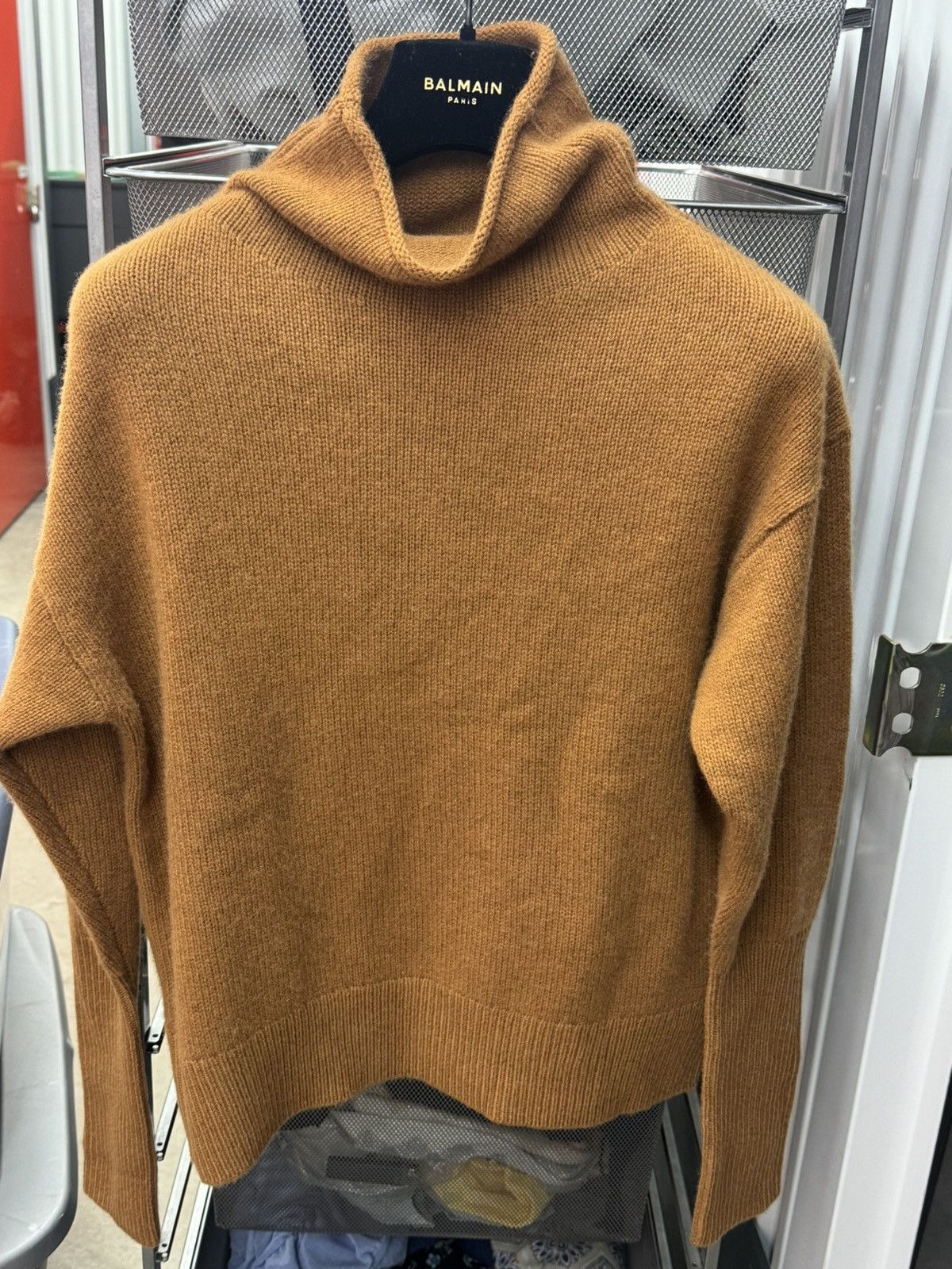 Wilfred Tan Cashmere Sweater Size M