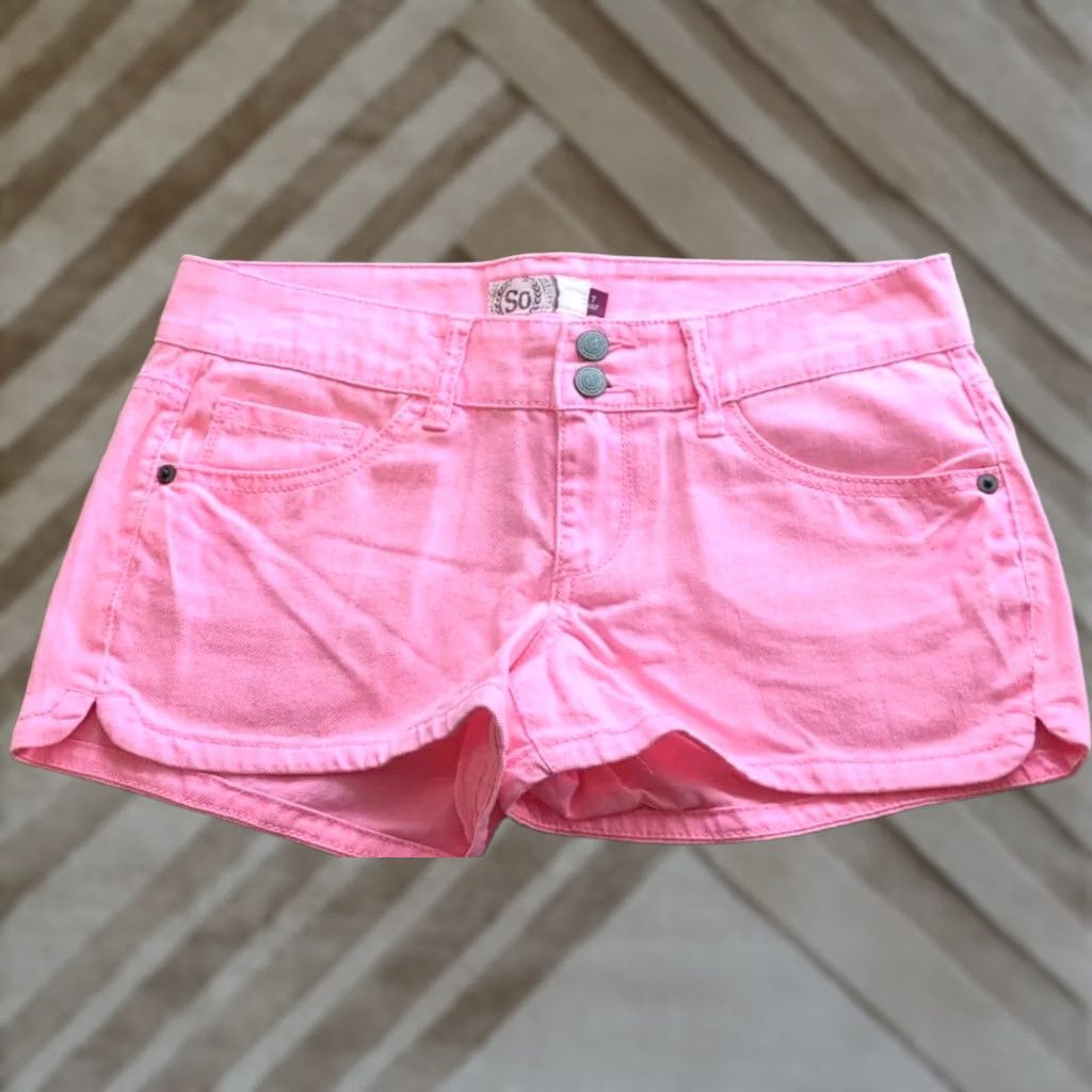 Denime SO Women Pink Denim Shorts size 7 Shoes? Size 28" / US 6 / IT 42 - 1 Thumbnail