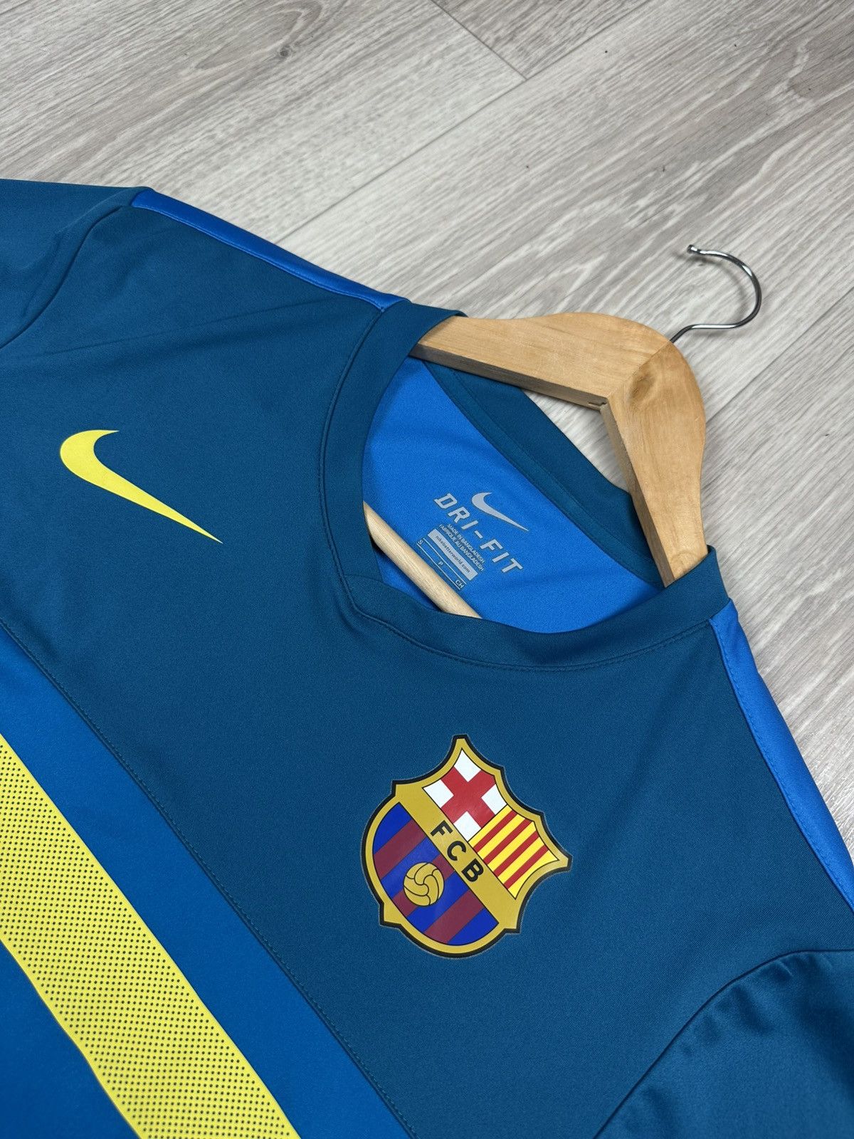Other Nike Barcelona FC 2011-12 Training Soccer Long Sleeve Jersey Size US S / EU 44-46 / 1 - 4 Thumbnail