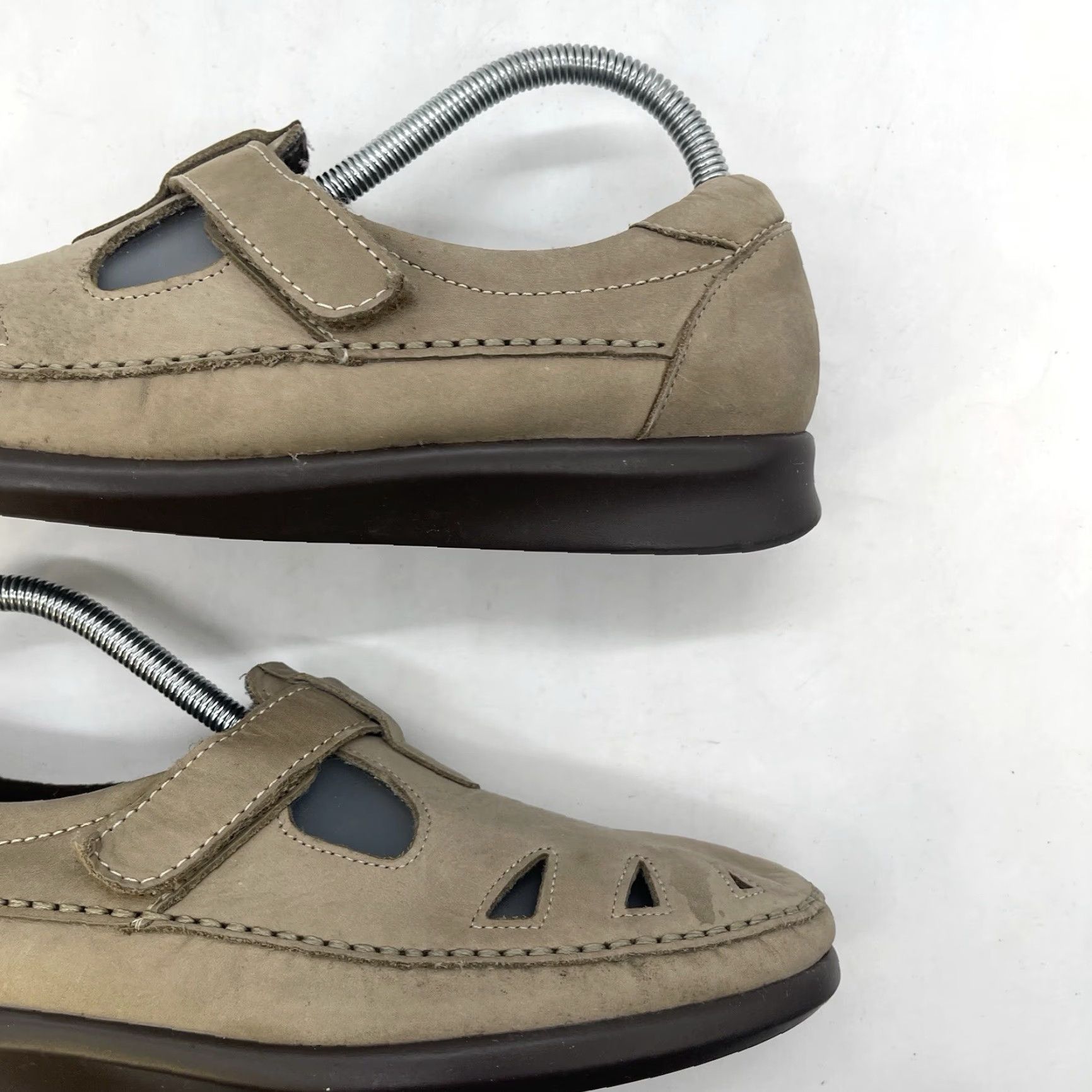 SAS VINTAGE SAS Tripad Comfort Sandals Womens 11 M Beige 2 Strap Very Condition Closed Toe Size US 11 / IT 41 - 5 Thumbnail