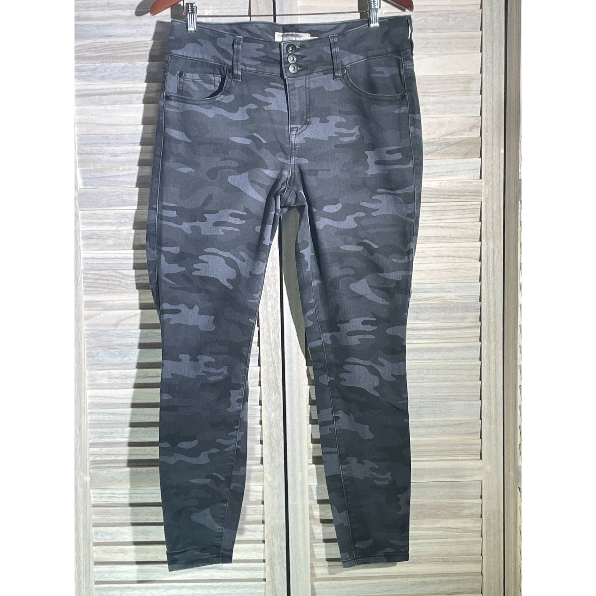 Torrid Torrid 14R Camo Jeggings Size 36" / US 14 / IT 50 - 2 Thumbnail