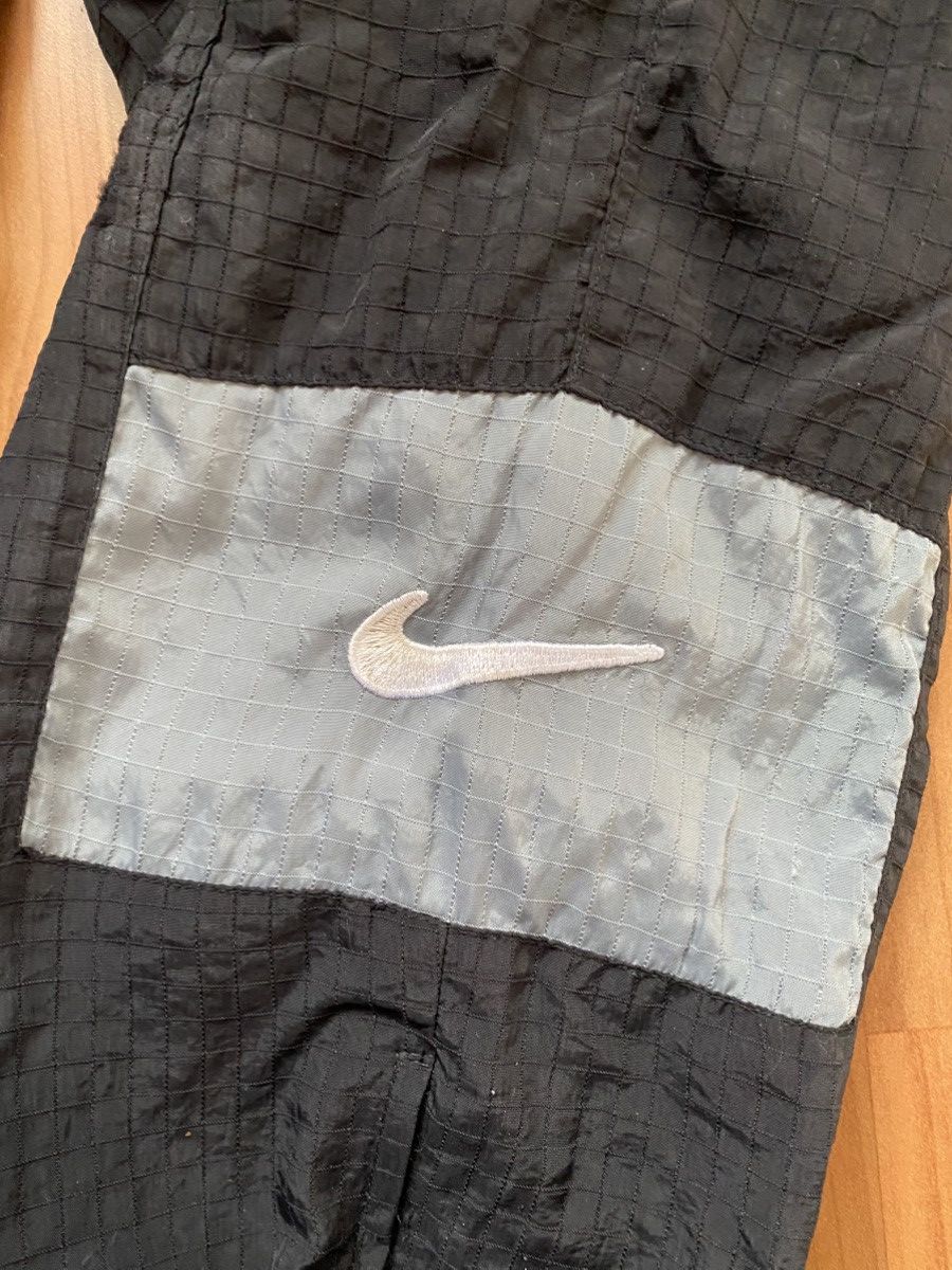 Vintage Vintage Nike sweatpants black nylon Size US 32 / EU 48 - 9 Thumbnail