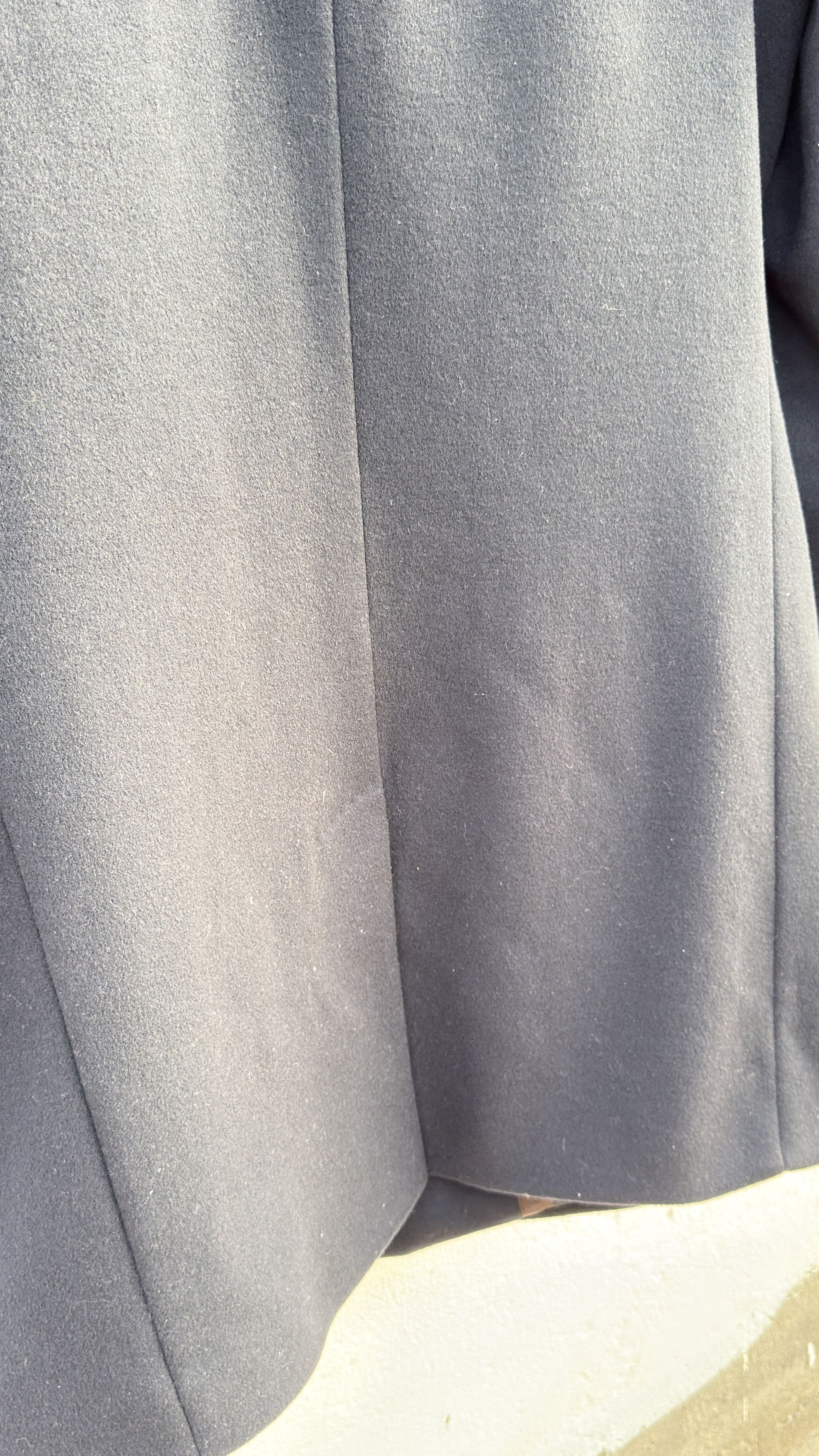Hugo Boss Modern coat Hugo Boss 42R cashmere wool L size Size US L / EU 52-54 / 3 - 15 Thumbnail