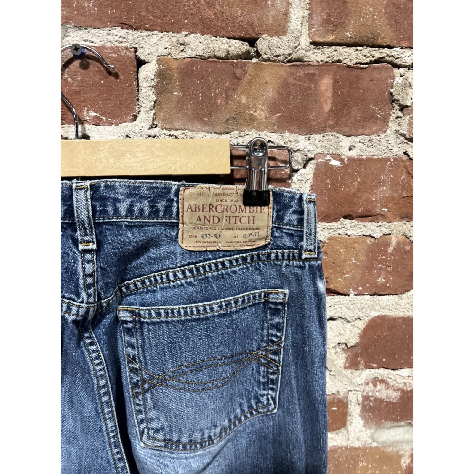 Abercrombie & Fitch Abercrombie & Fitch Jeans Flared Women 4 Blue Distressed Retro Y2K 2005 Era N/A Size 27" / US 4 / IT 40 - 5 Thumbnail
