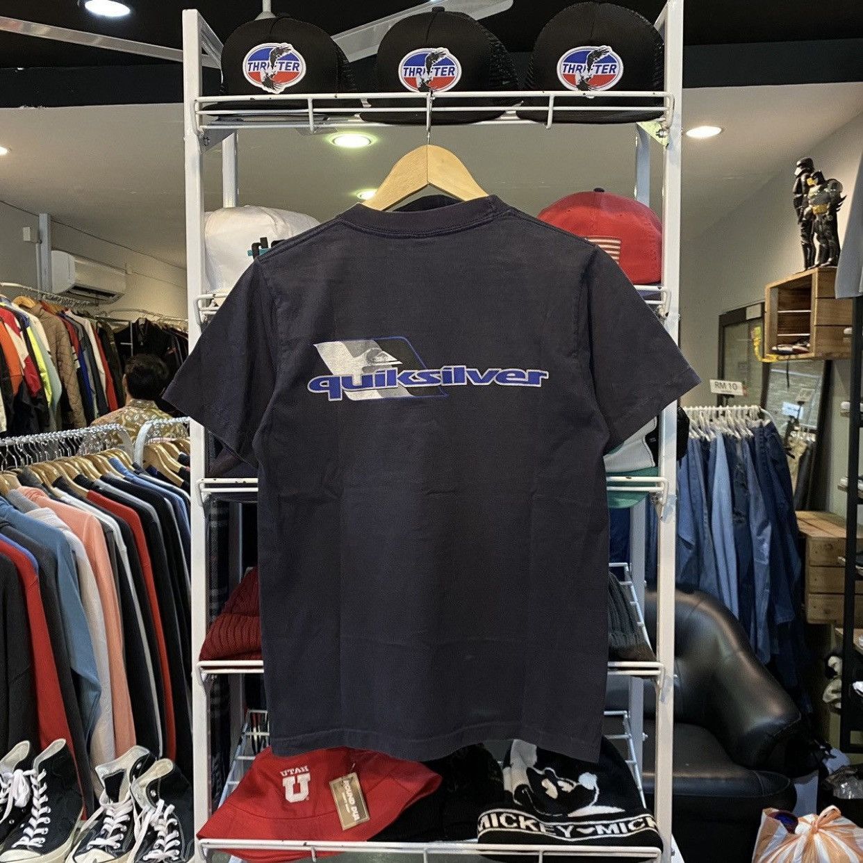 Quiksilver VTG 90s Quiksilver Big Back Logo Surf Skate Tee Size US S / EU 44-46 / 1 - 1 Thumbnail