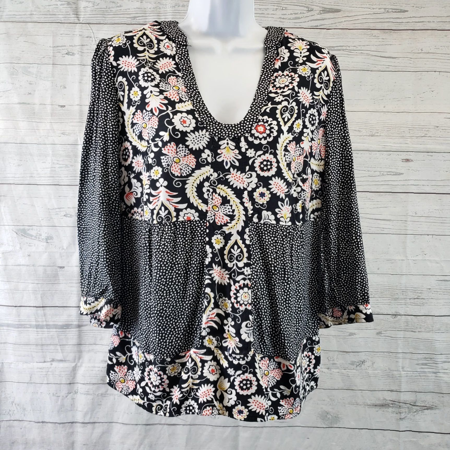 Boden Boden Womens Mollie Top Sz 8 Black Red Floral 3/4 Sleeve Viscose Scoop Neck Shirts Womens Size M / US 6-8 / IT 42-44 - 2 Thumbnail