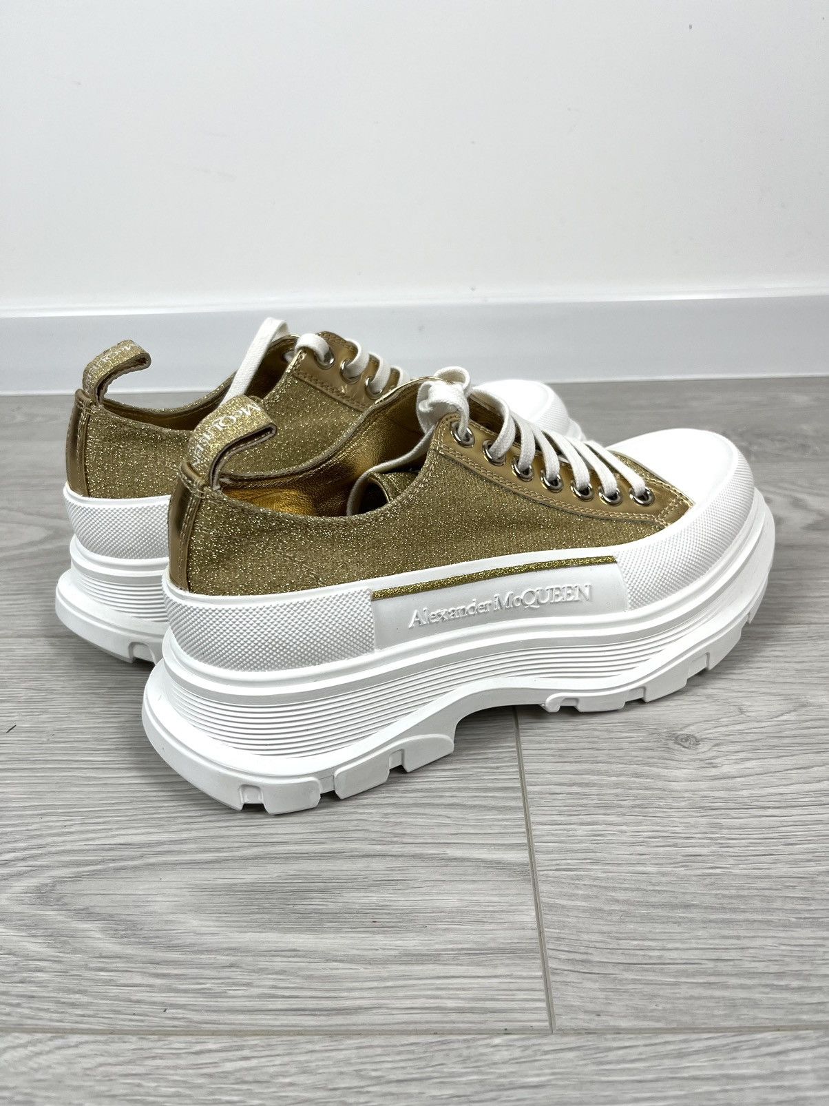 Alexander McQueen Alexander McQueen Gold Glitter Trainers Sneakers Women’s Size US 9.5 / IT 39.5 - 5 Thumbnail