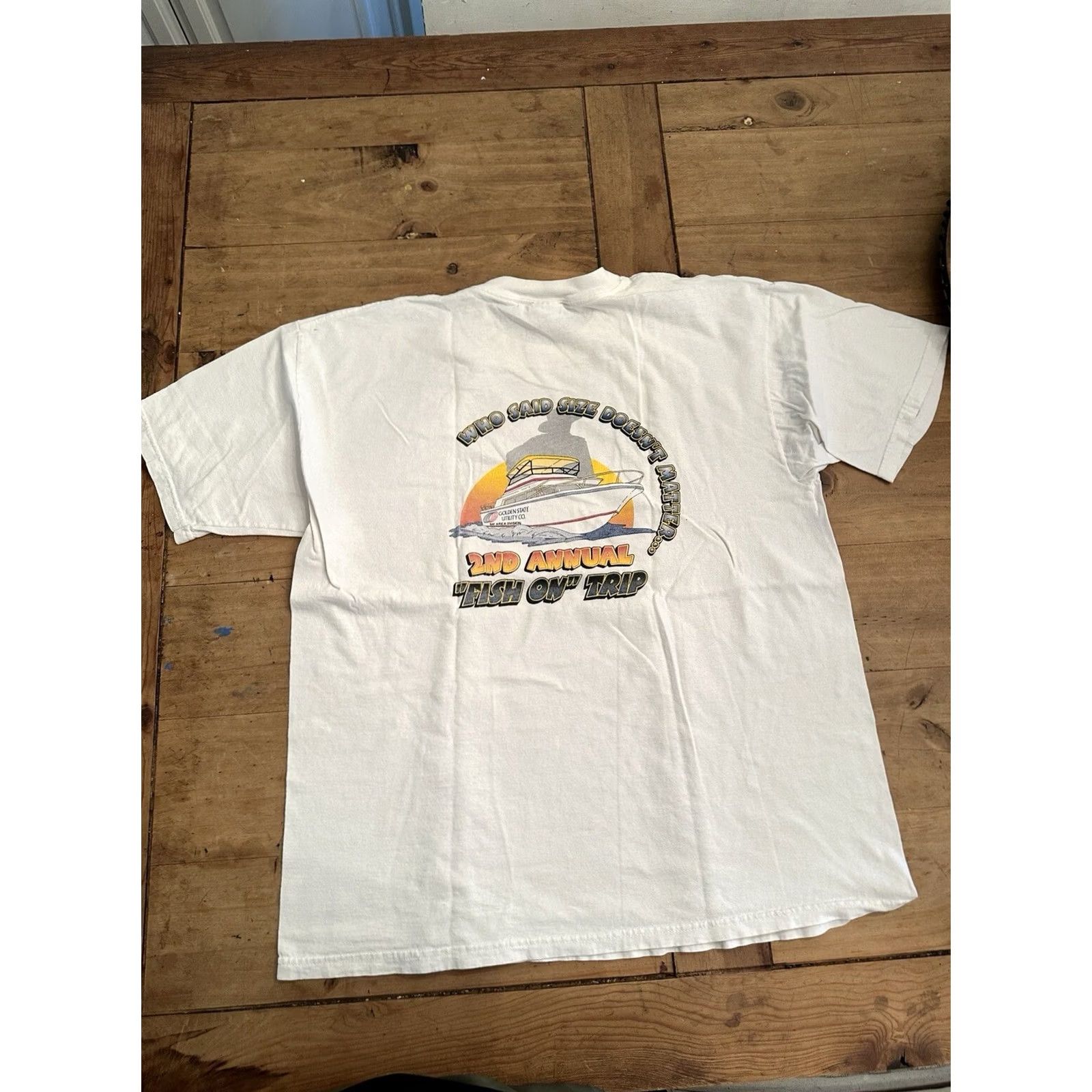 Vintage VINTAGE On Golden State Utility Co. Fish On Fishing Trip Funny T-Shirt White XL Men Mens Regular XL Shirt Size US XL / EU 56 / 4 - 6 Thumbnail
