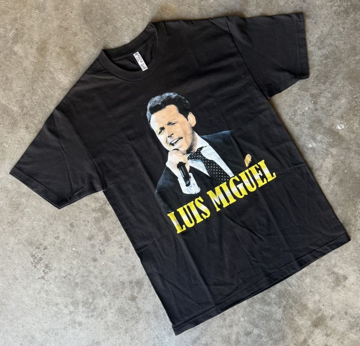 AAA Luis Miguel Tour 2018 T Shirt Size Large Size US L / EU 52-54 / 3 - 1 Thumbnail