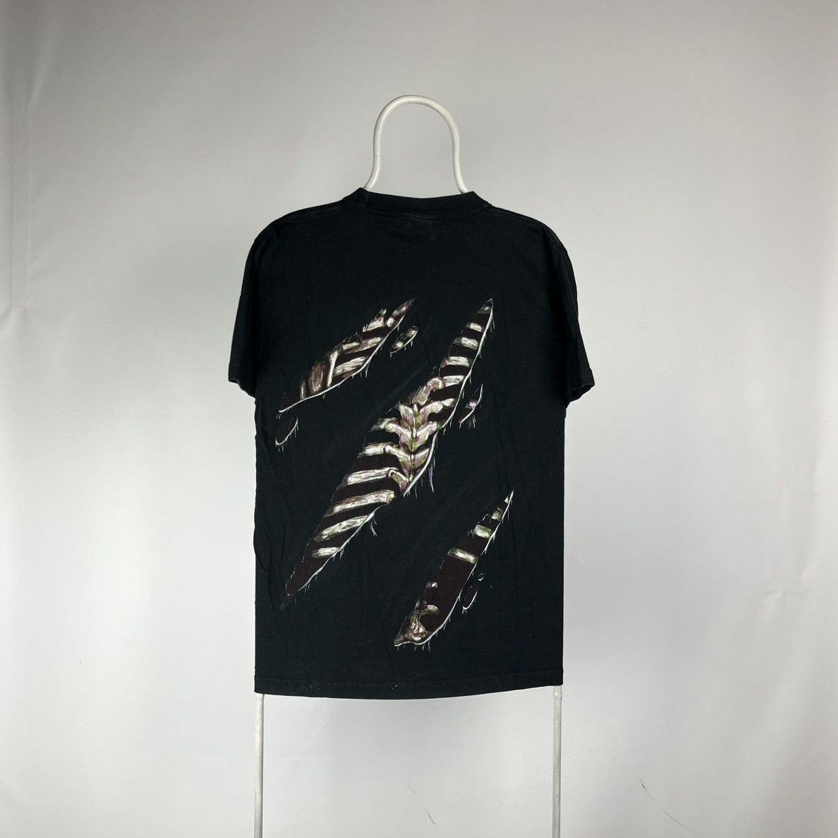 Band Tees Vintage skulls skeleton body 666 tshirt size XLarge Size US XL / EU 56 / 4 - 2 Thumbnail