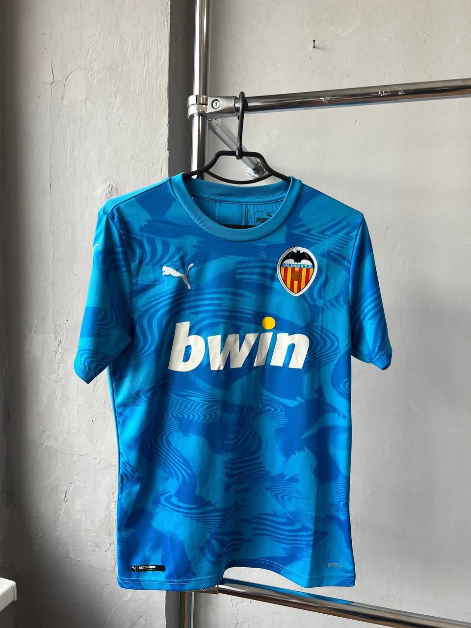 Puma 2019/20 VALENCIA CF THIRD SOCCER JERSEY FOOTBALL SHIRT SZ M Size US M / EU 48-50 / 2 - 2 Thumbnail