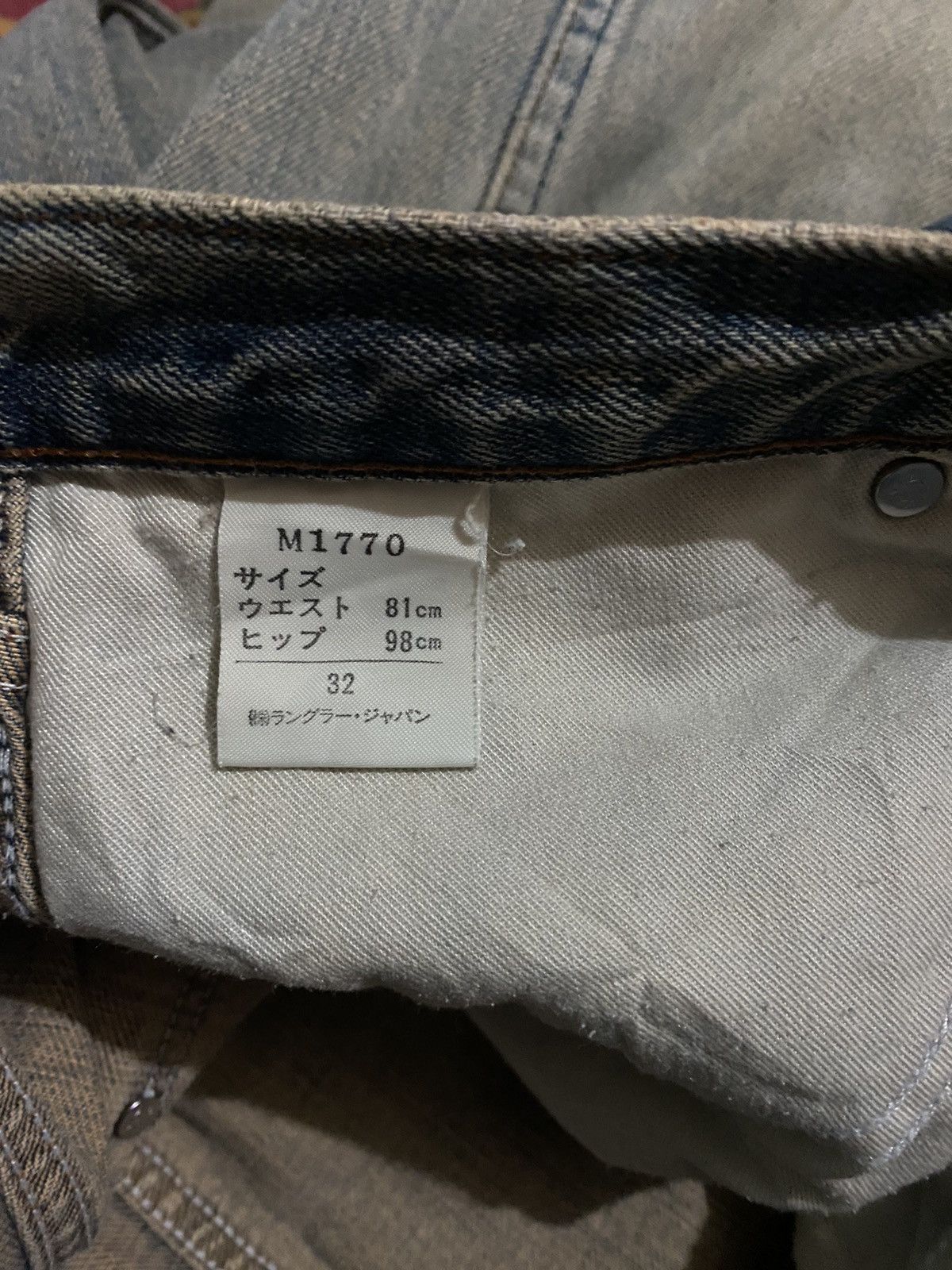 Japanese Brand Vintage Wrangler Bootcut Distressed Faded Denim Size US 31 - 11 Thumbnail