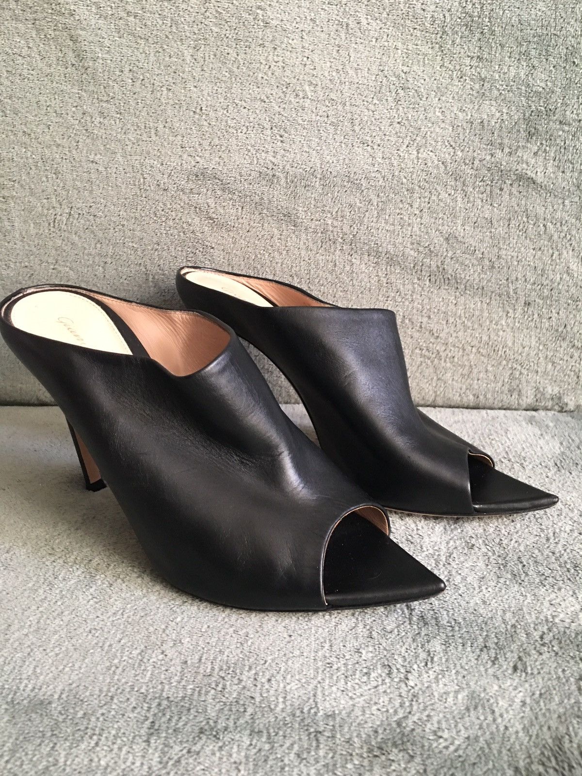 Gianvito Rossi Gianvito Rossi Nova Leather Mules Heels Shoe EU 37.5 Size US 7.5 / IT 37.5 - 4 Thumbnail