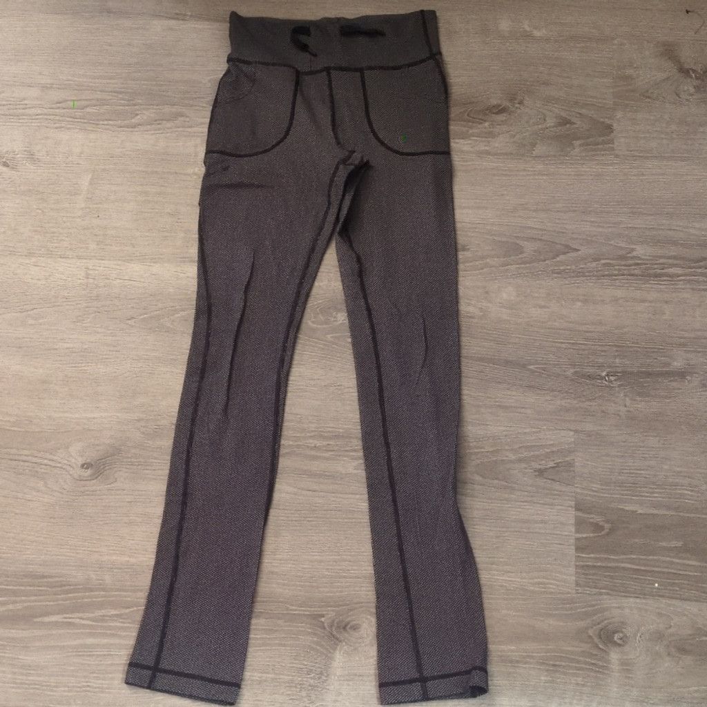 Lululemon Lululemon Skinny Will Pant Diamond Dot Black White sz 4 Size 27" / US 4 / IT 40 - 1 Thumbnail