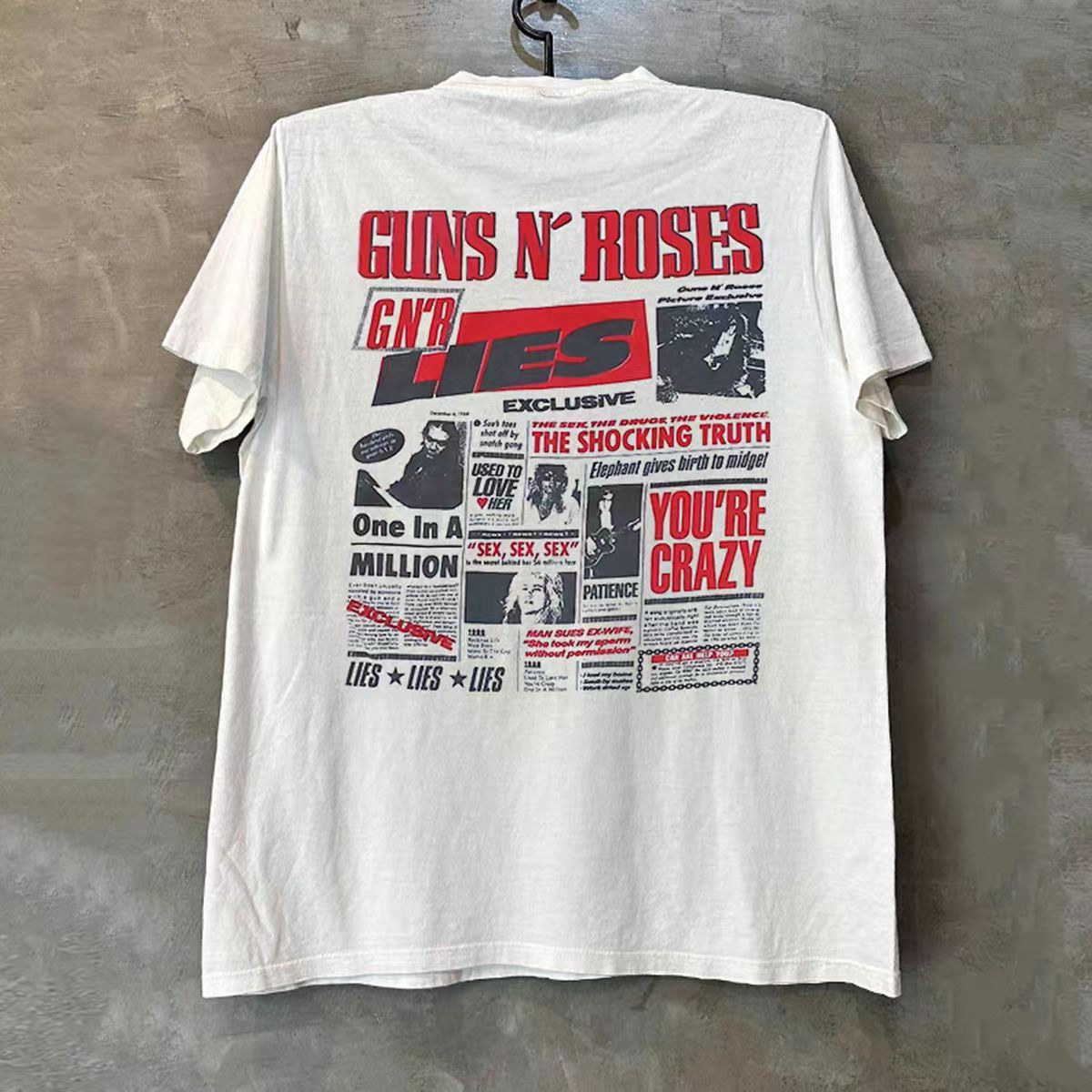 Vintage Vintage Guns N' Roses "LIES" Newspaper Collage T-Shirt Size US XL / EU 56 / 4 - 1 Thumbnail