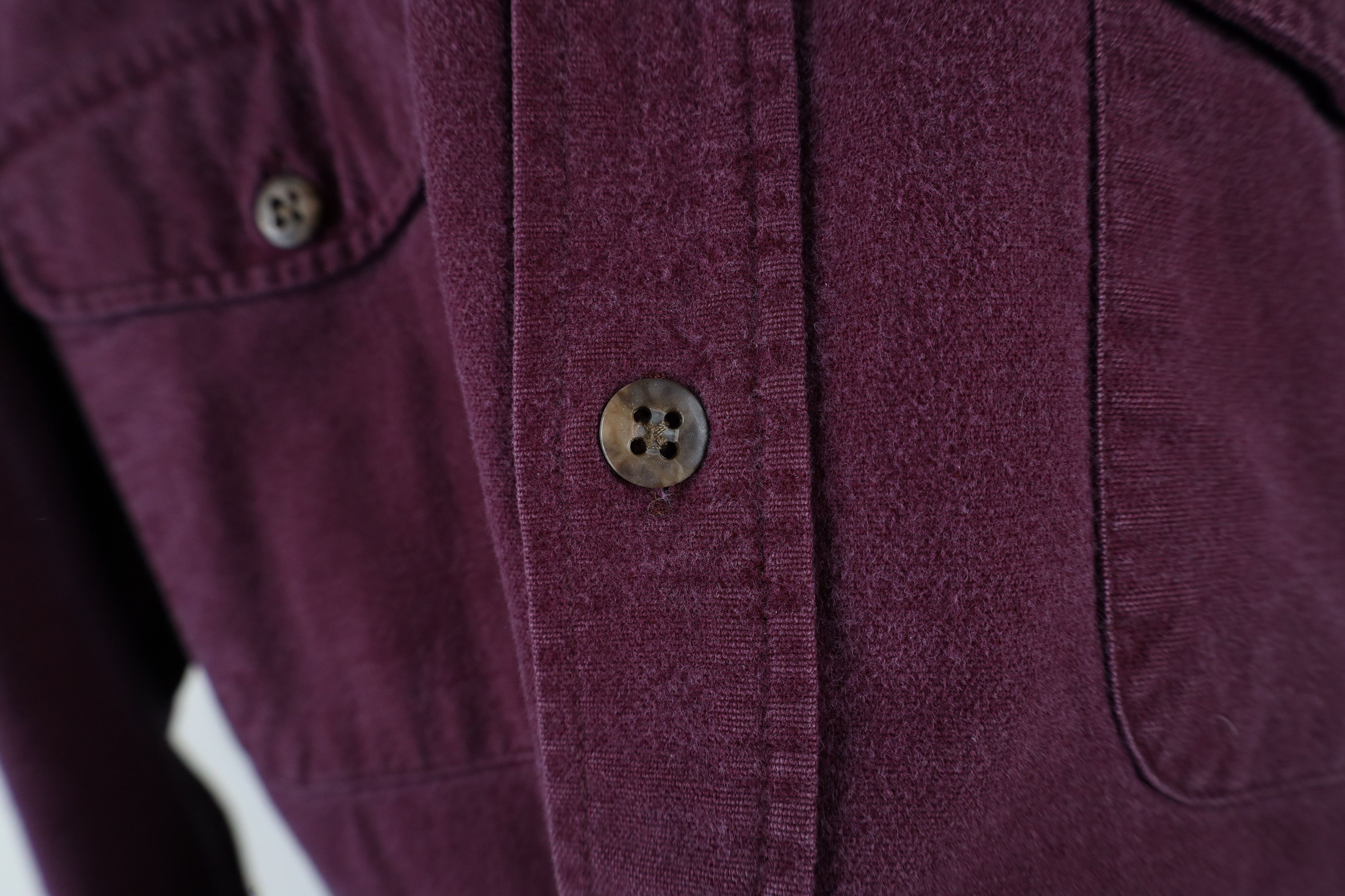 Vintage Vintage 90s Streetwear Heavyweight Cloth Button Shirt Purple Size US L / EU 52-54 / 3 - 5 Thumbnail