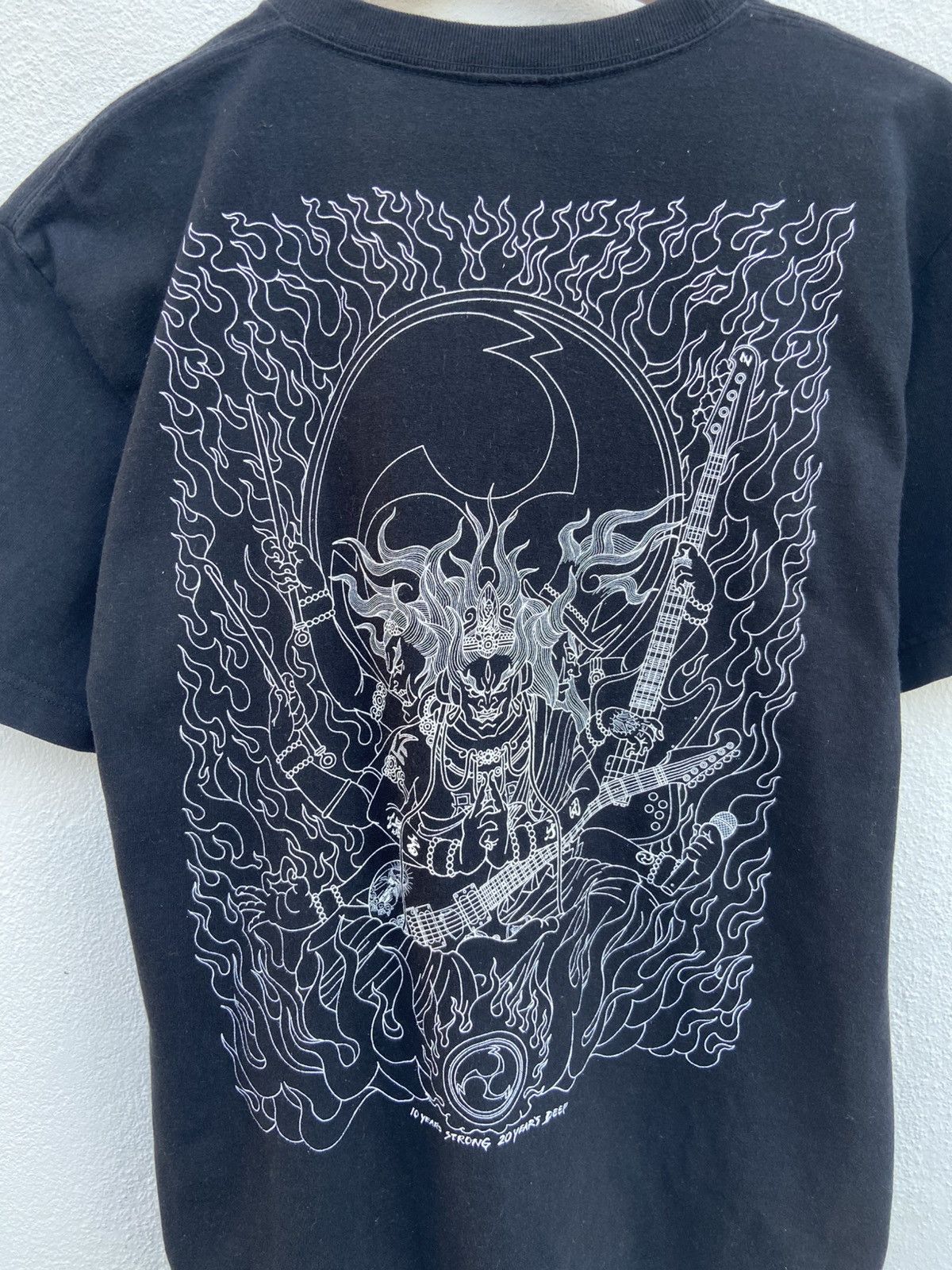 Band Tees 10 years Strong 20 years deep Size US M / EU 48-50 / 2 - 1 Thumbnail